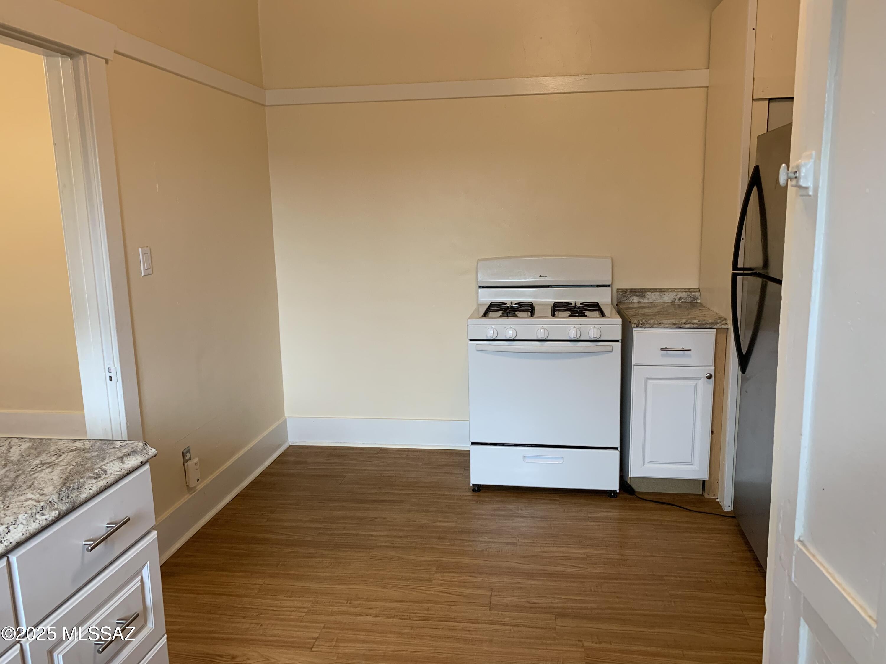 Buells Lots 7 & 8 Blk 20 - Residential Lease