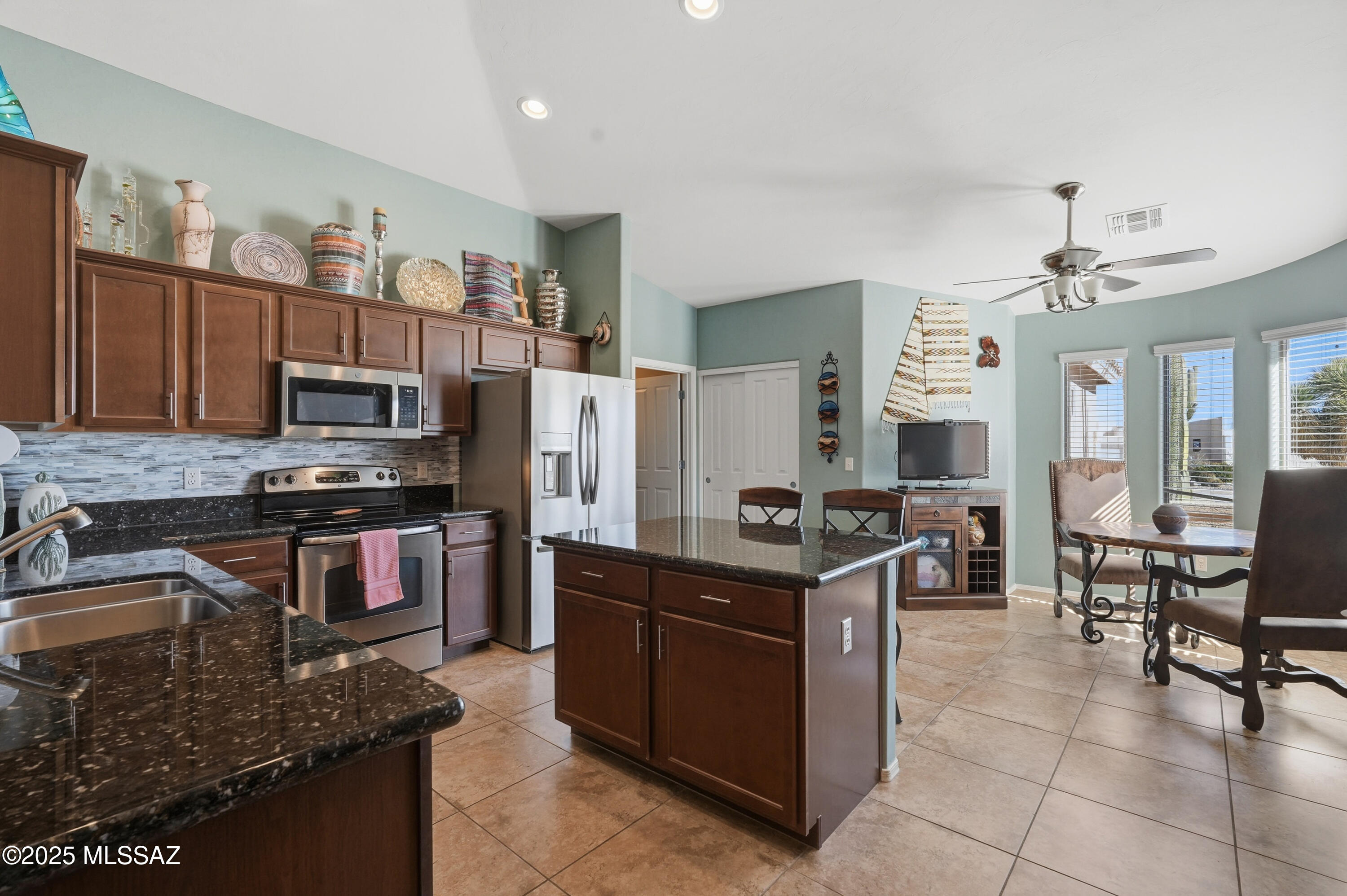 Colonia De Los Alamos - Desert Creek - Residential