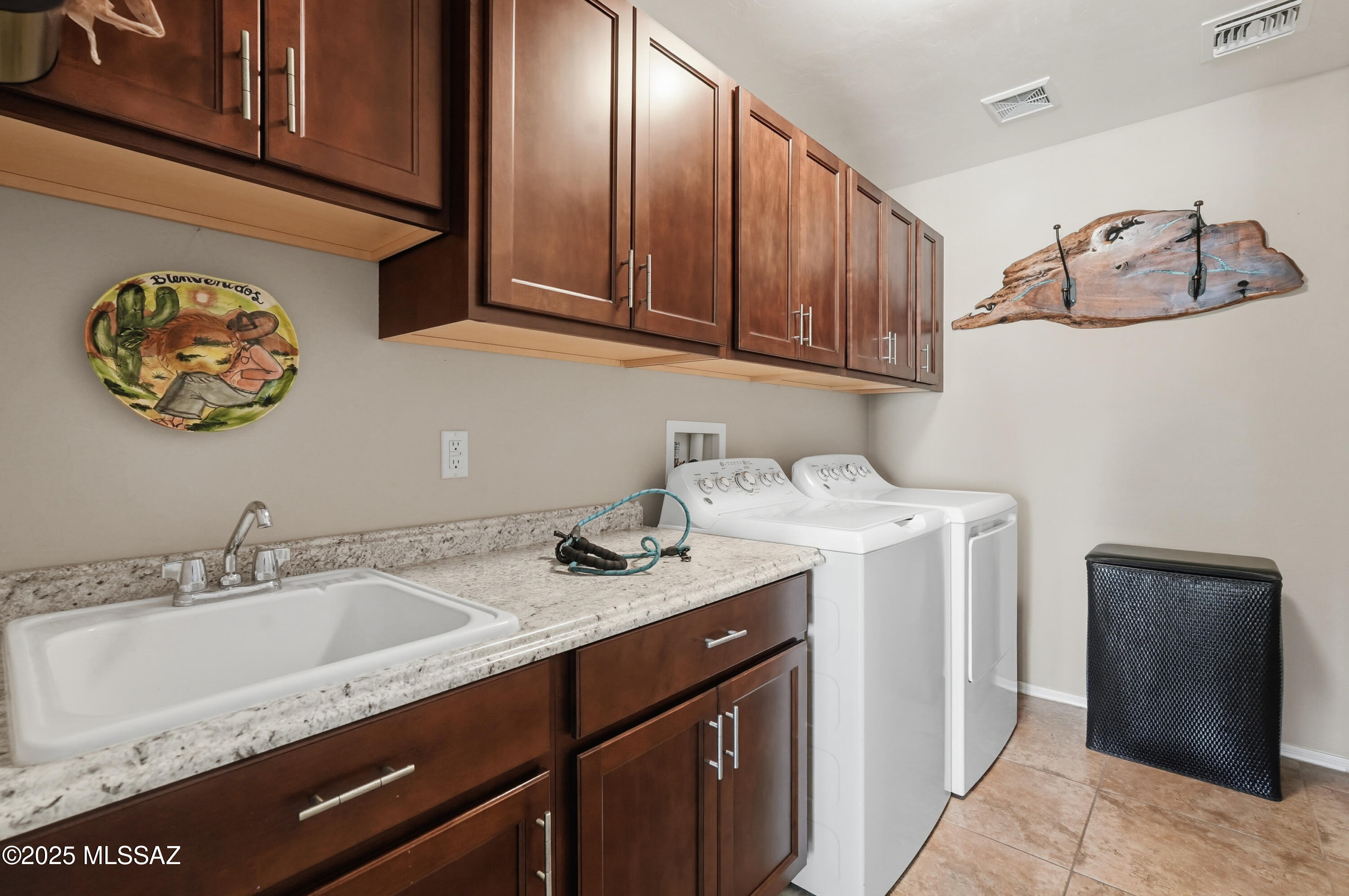Colonia De Los Alamos - Desert Creek - Residential