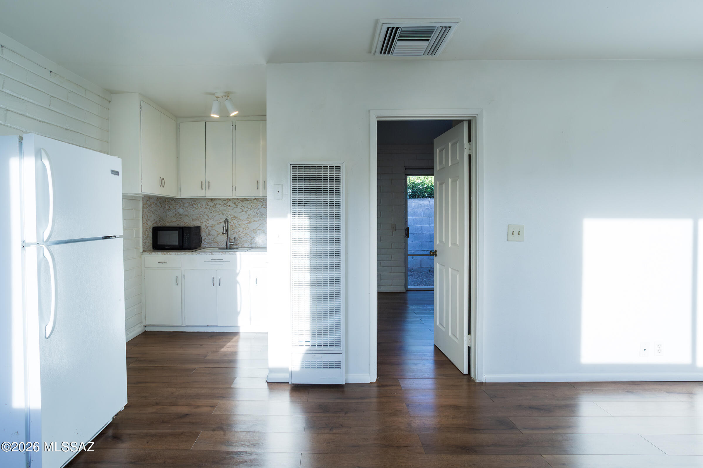 Mission Manor - Residential Lease