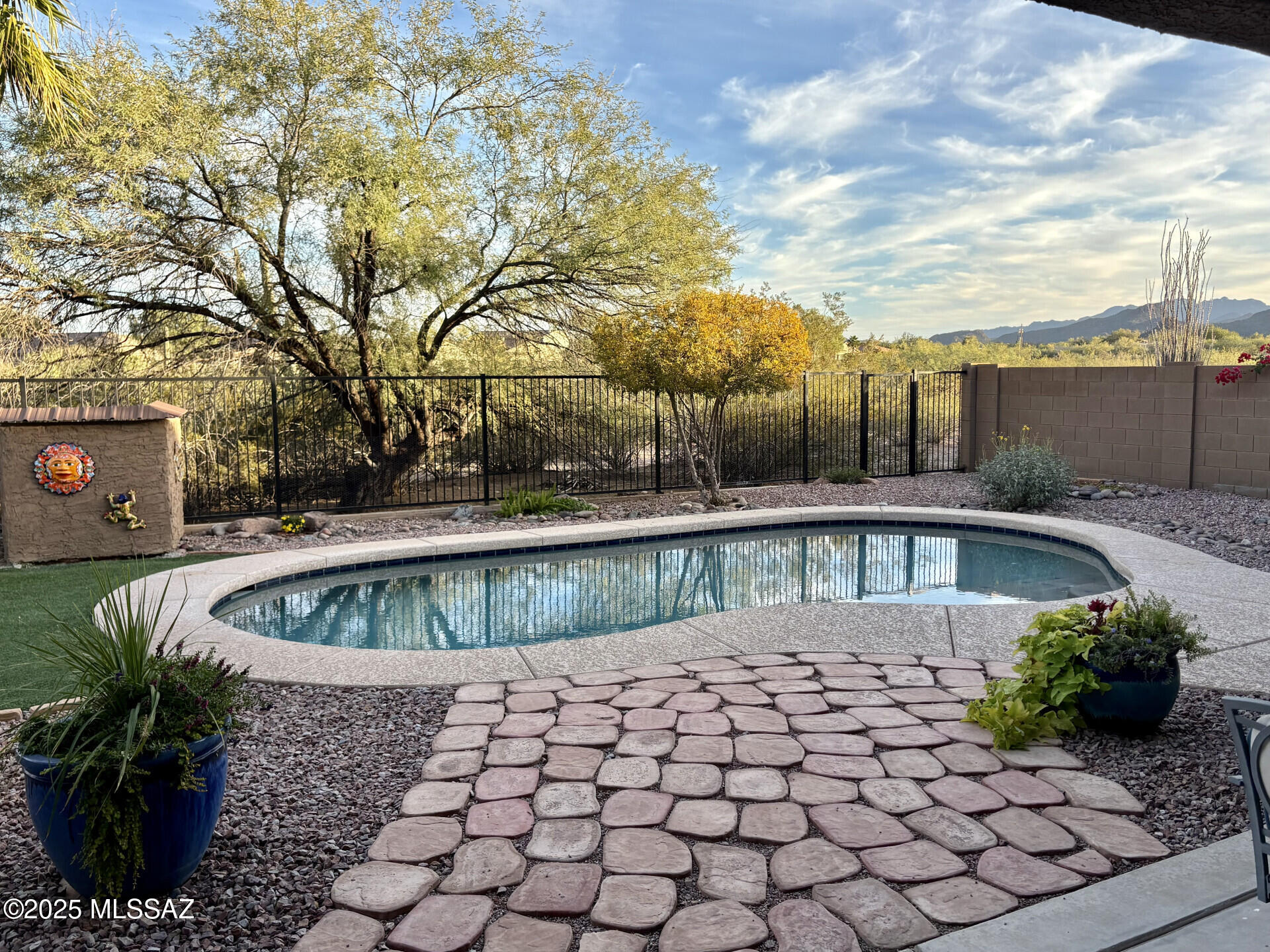 8552 N Moonfire Drive