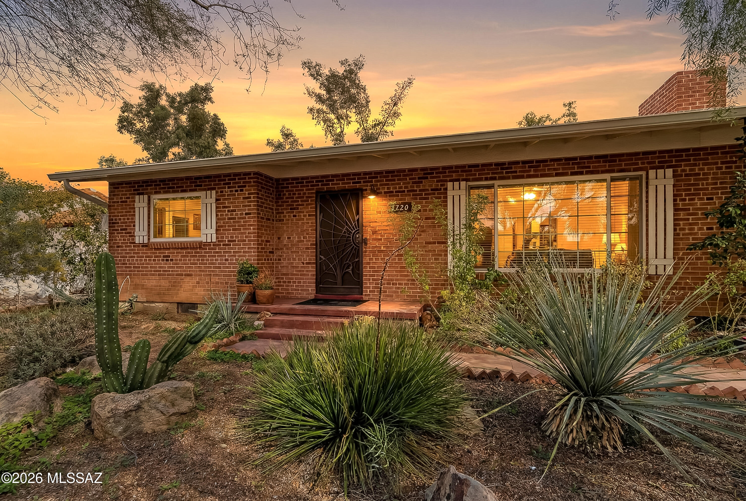 2120 N Norton Avenue