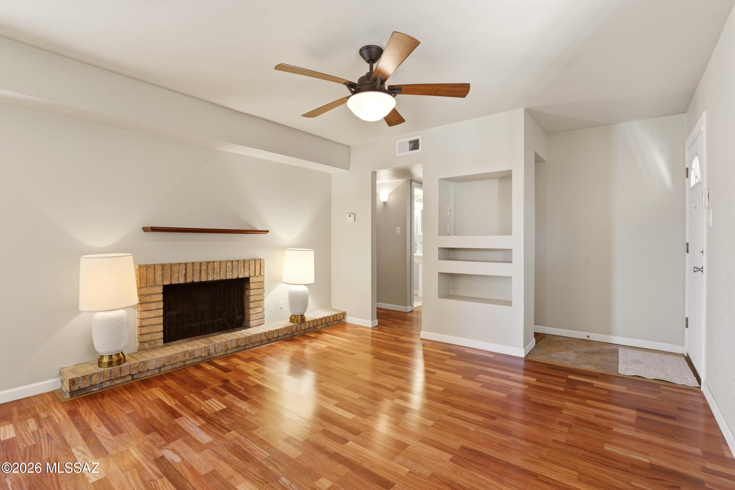 1600 N Wilmot Road 229