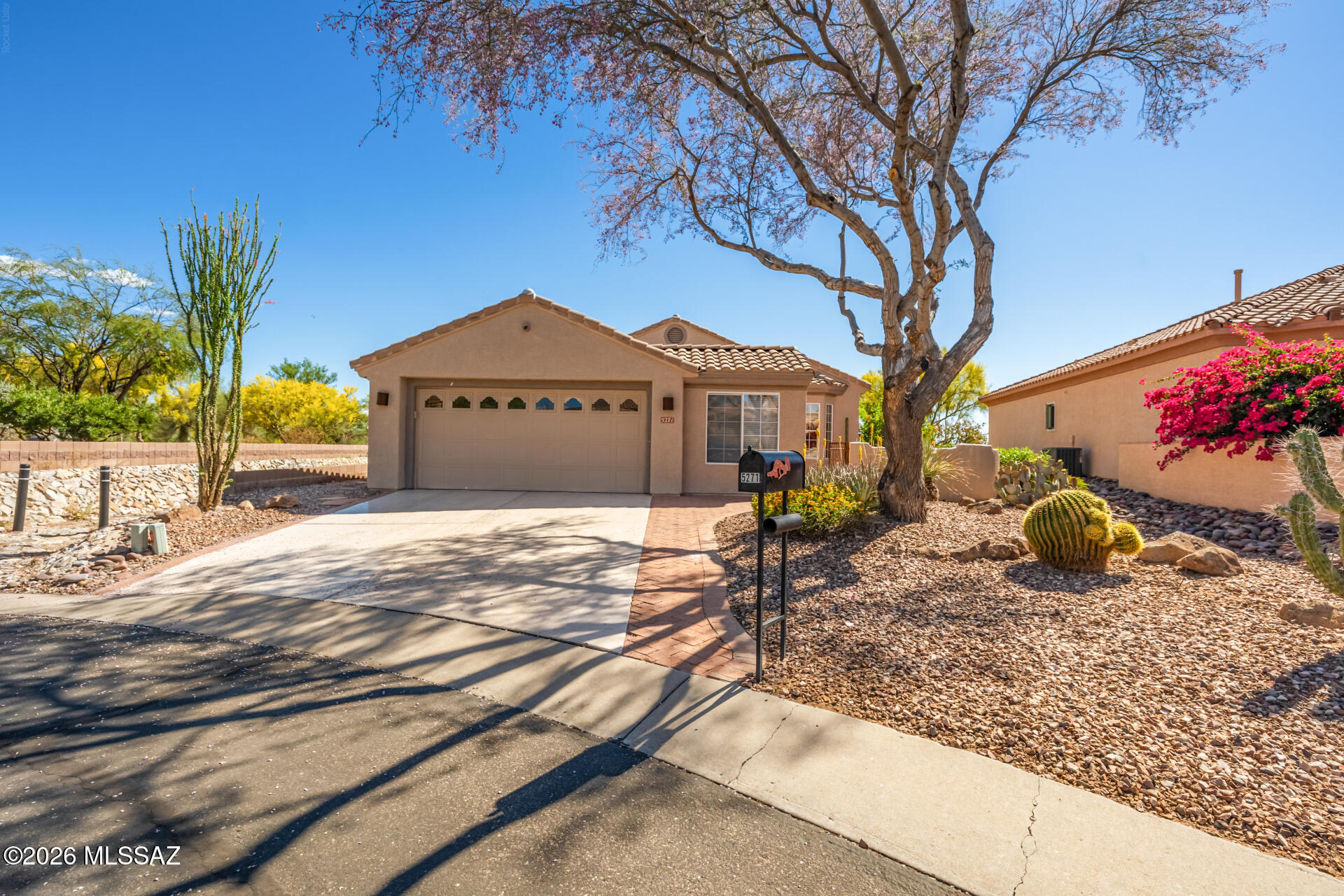 5271 W Sunrise Canyon Place