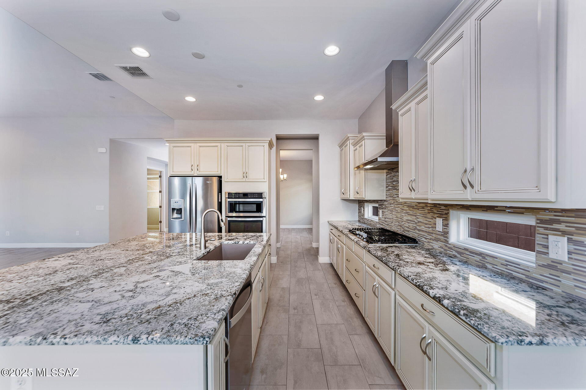 Golden Barrel Place At Dove Mountain SQ20141710079 - Residential