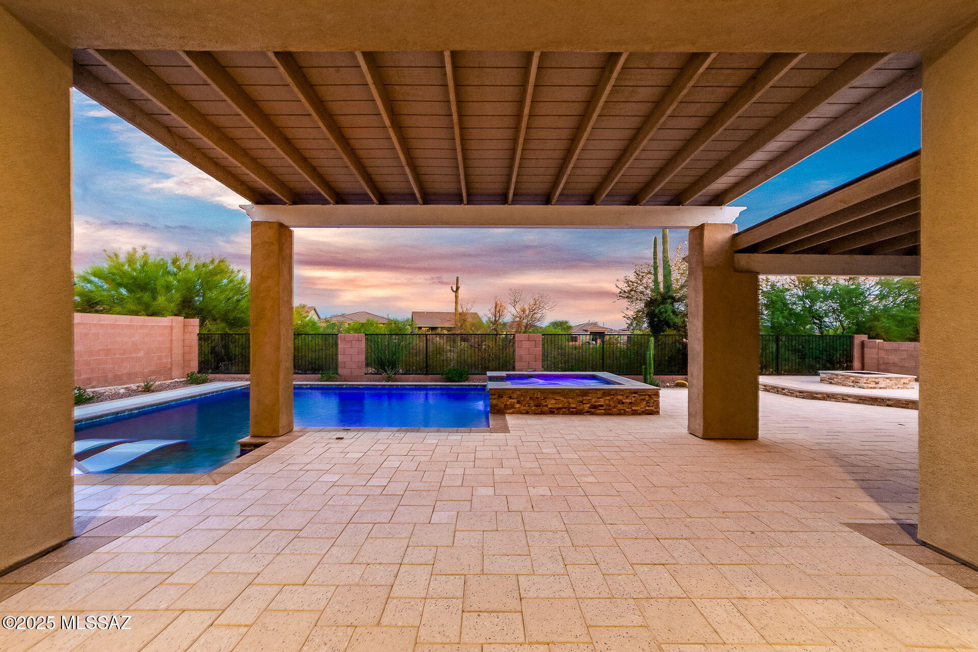 Golden Barrel Place At Dove Mountain SQ20141710079 - Residential