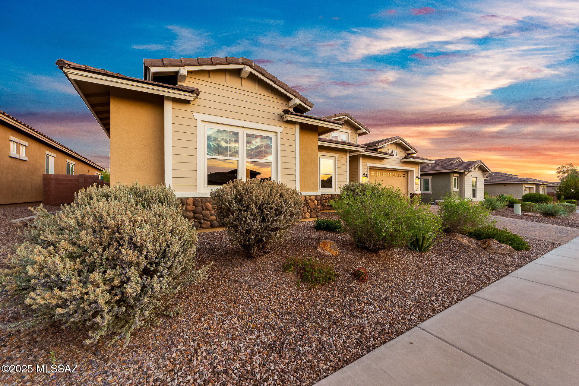Golden Barrel Place At Dove Mountain SQ20141710079 - Residential