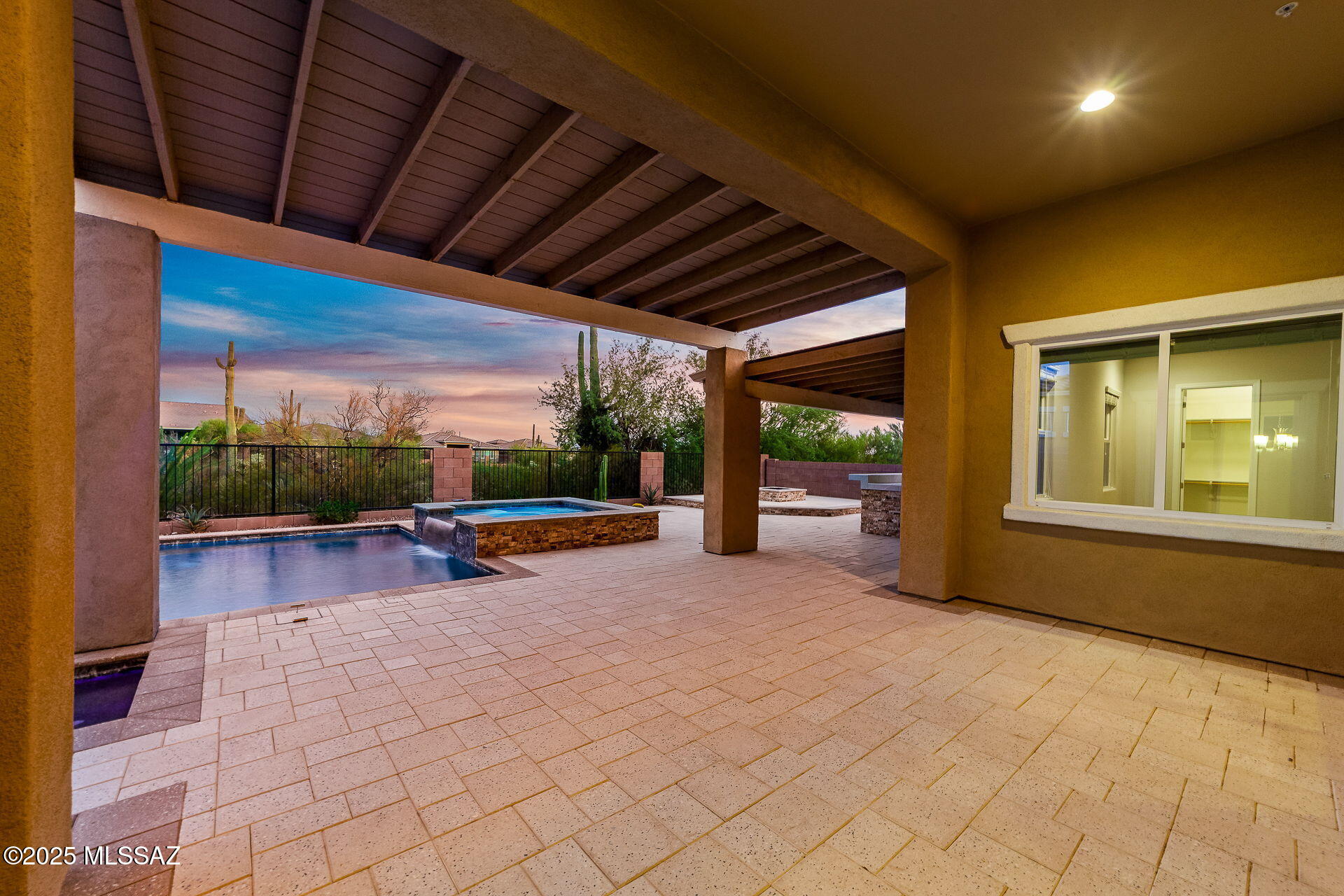 Golden Barrel Place At Dove Mountain SQ20141710079 - Residential