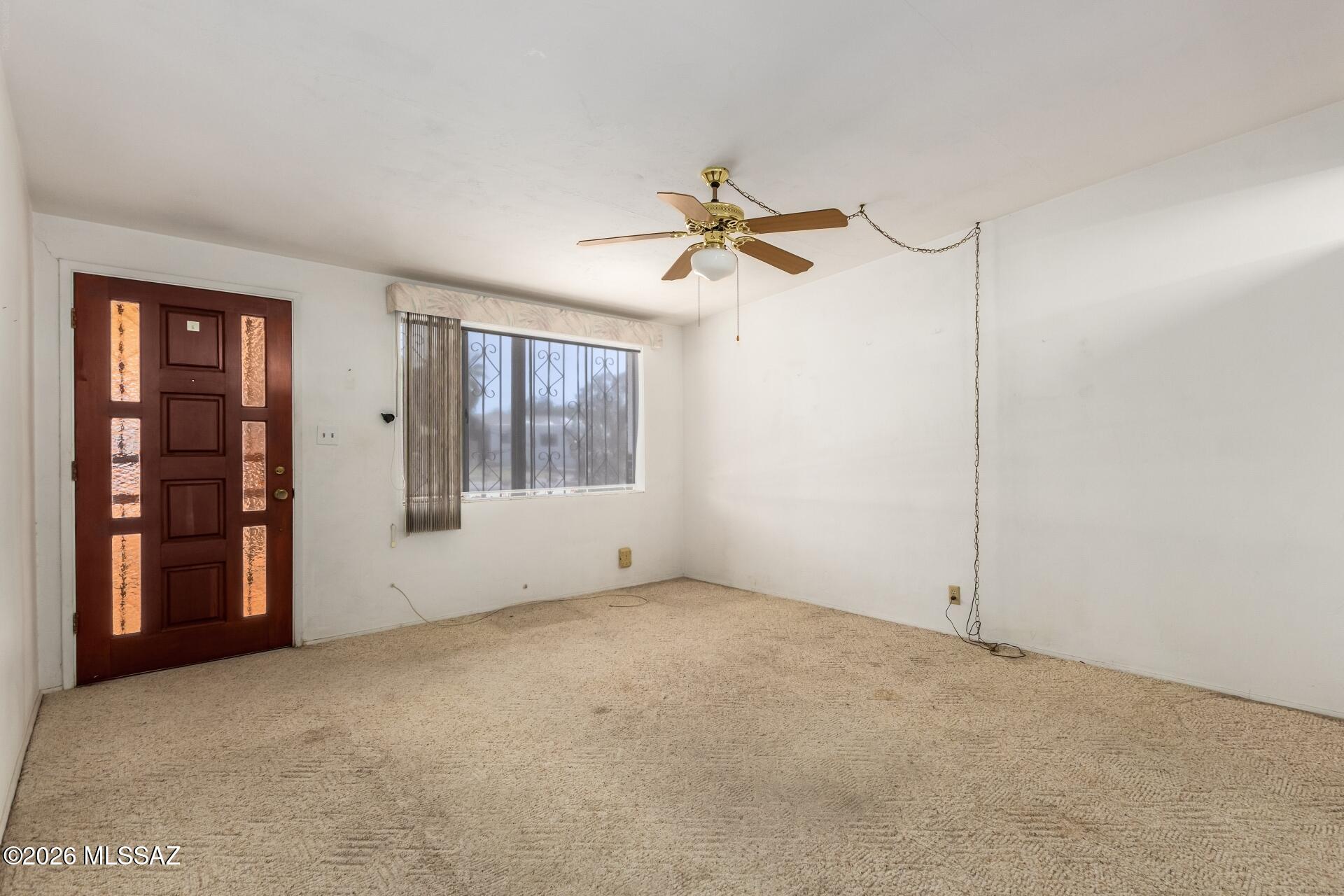 6470 E Calle Luna