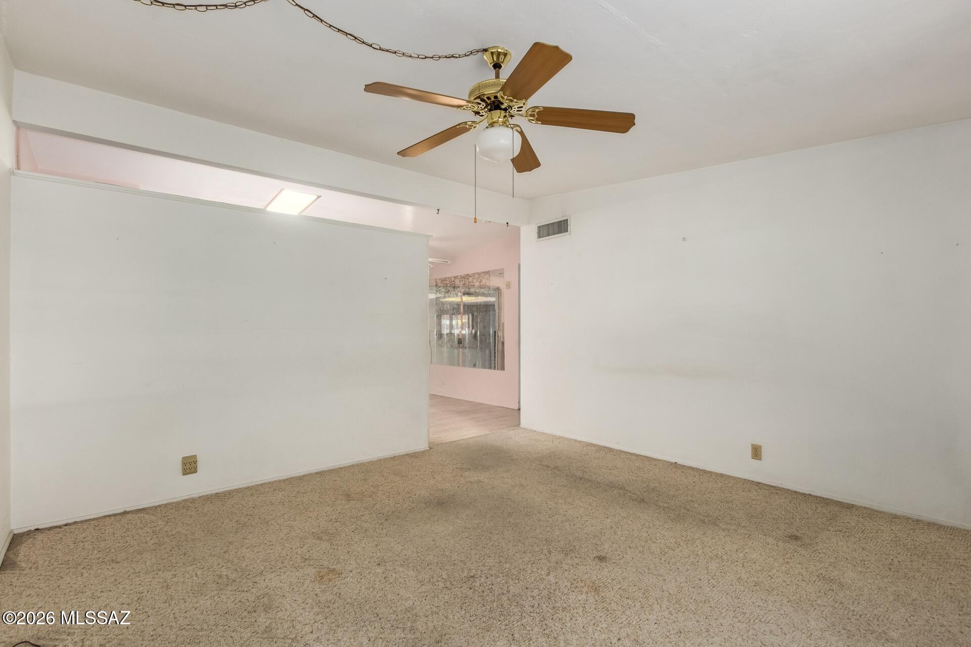 6470 E Calle Luna