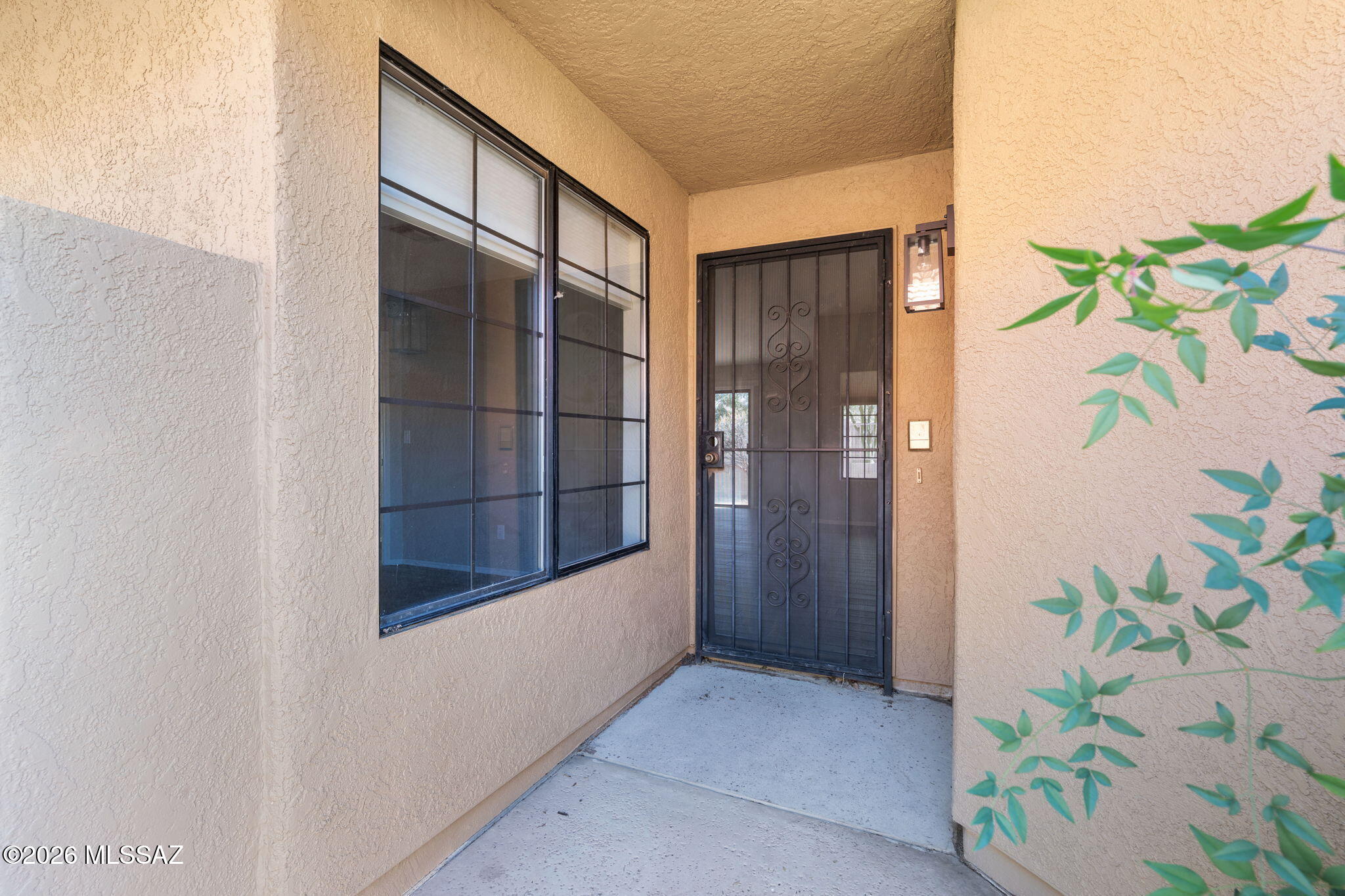 321 E Fieldcrest Lane