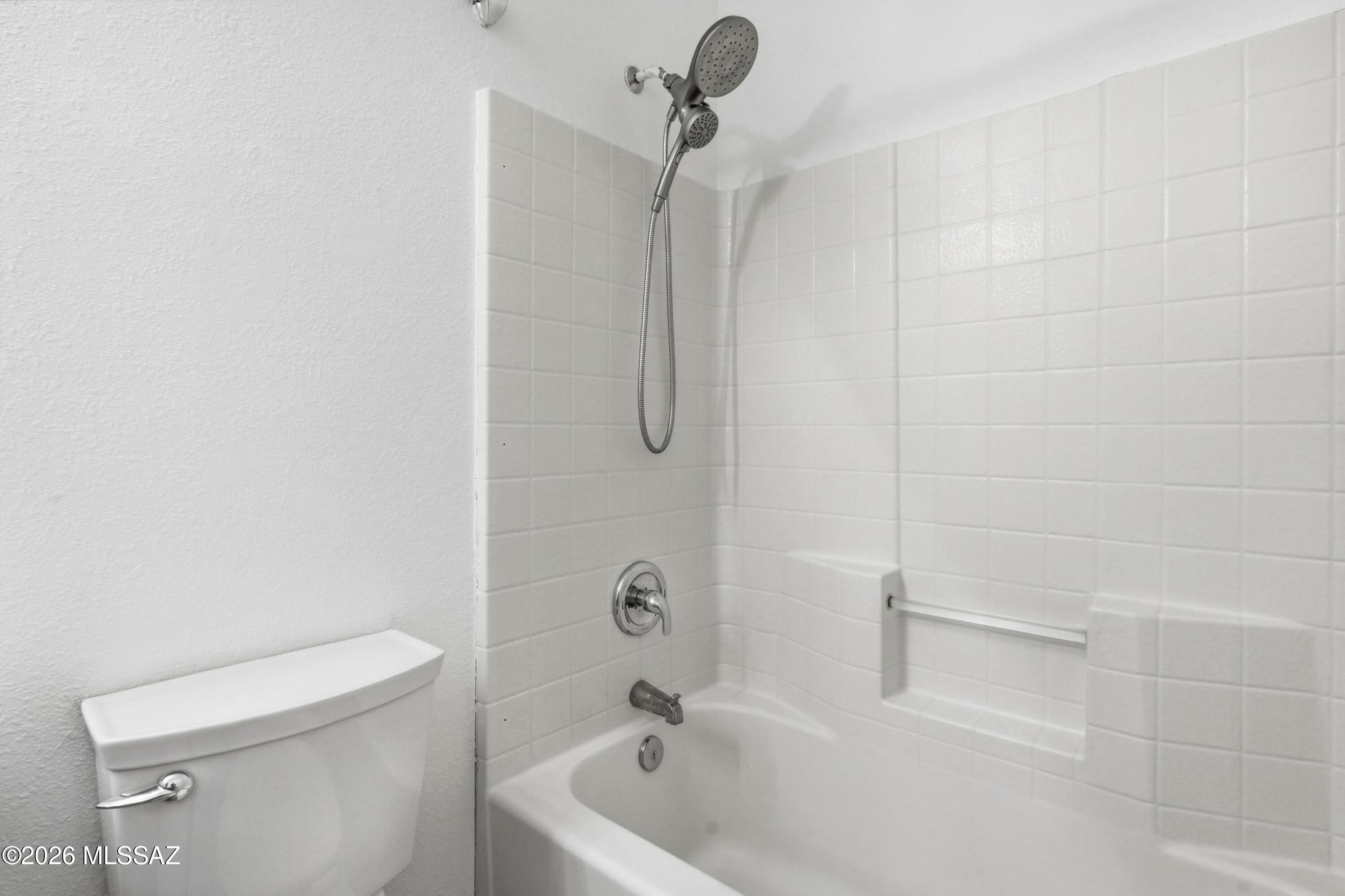 Hacienda Del Oro (1-78) - Residential