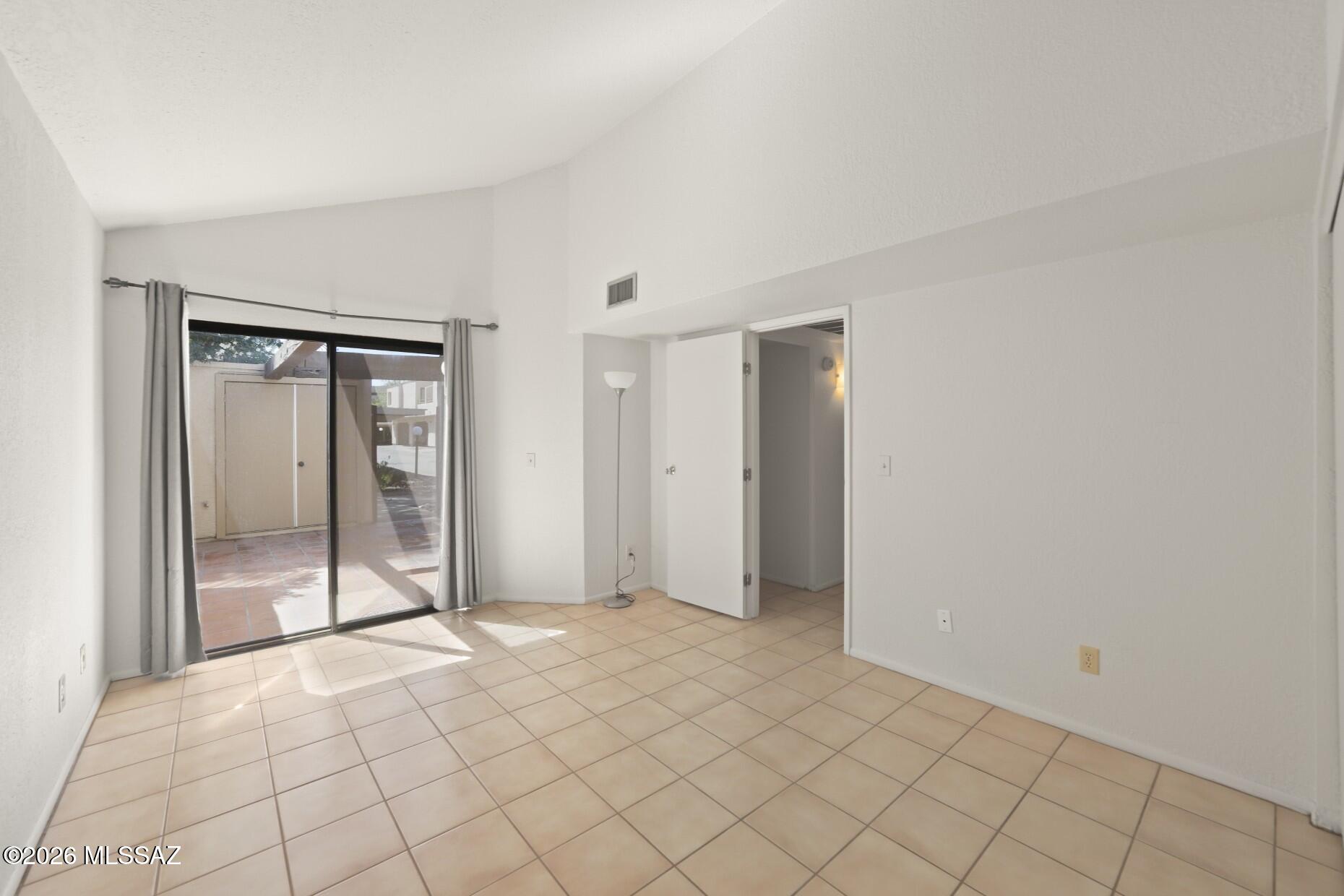 Coronado Place Condominiums II (Units 37-158) - Residential