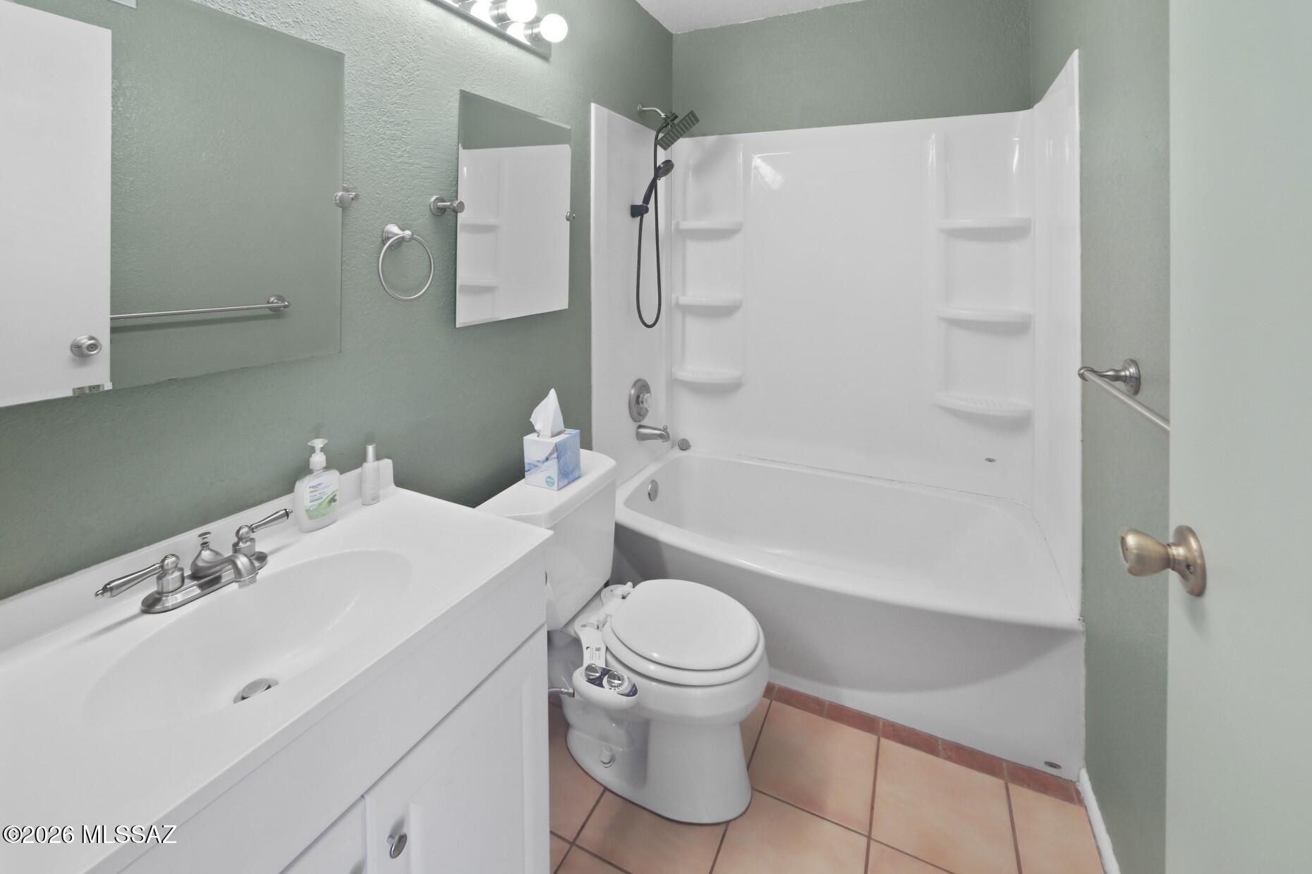 Coronado Place Condominiums II (Units 37-158) - Residential