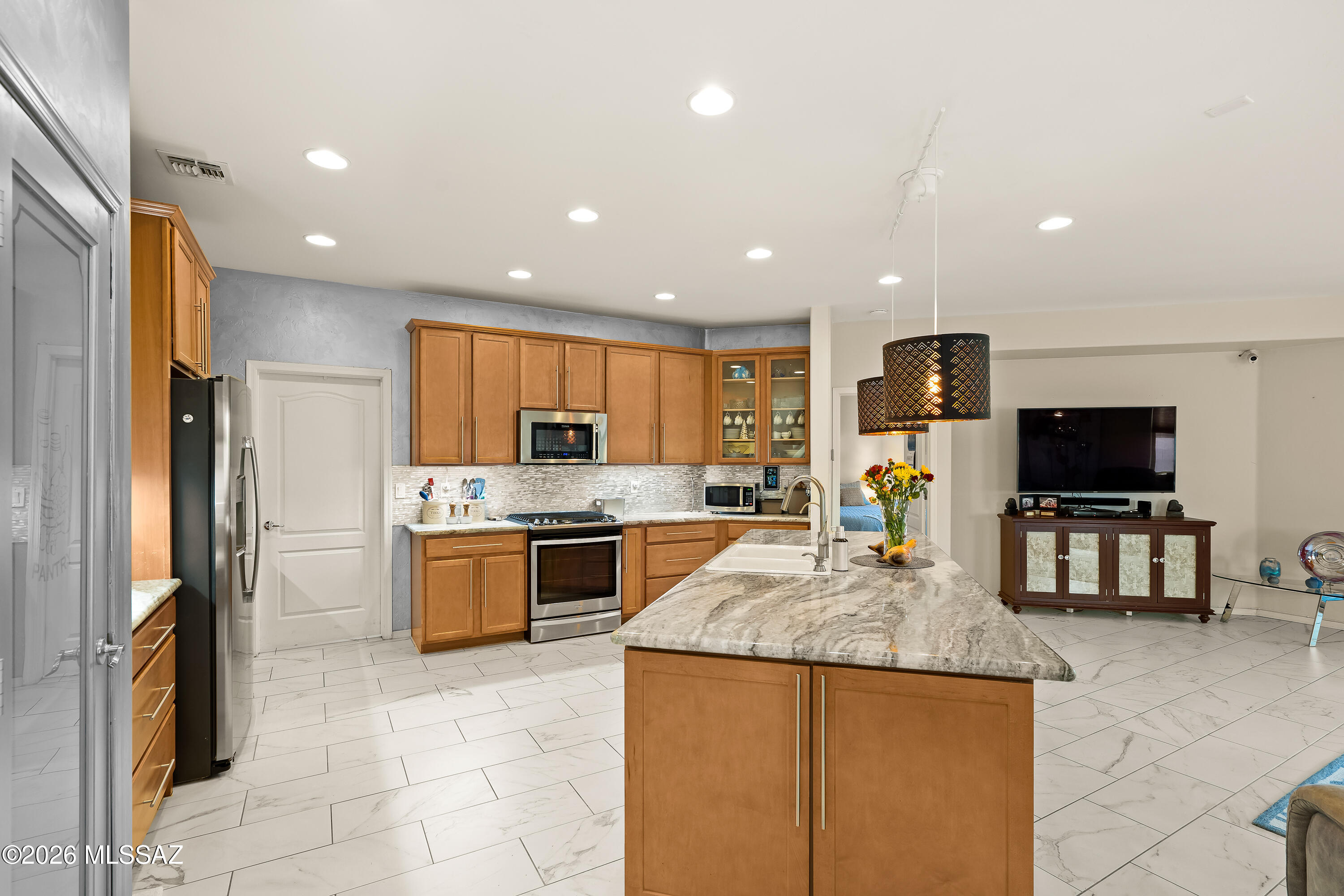 11589 W Granville Drive