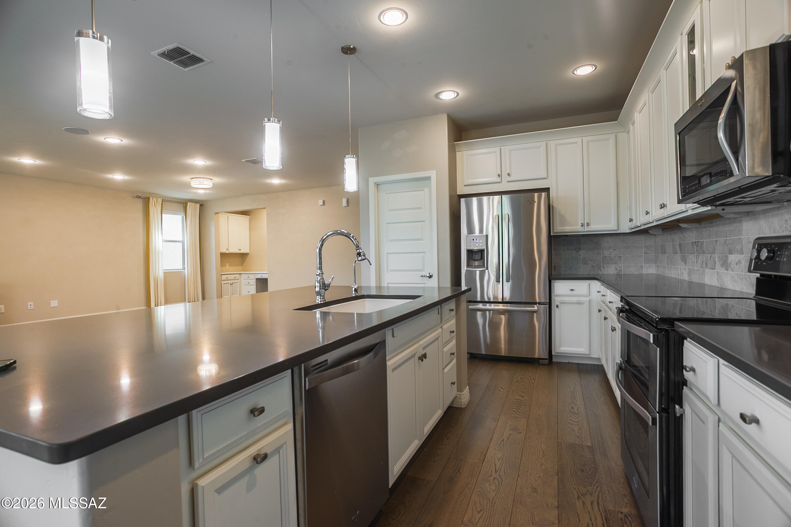 11100 N Delphinus Street