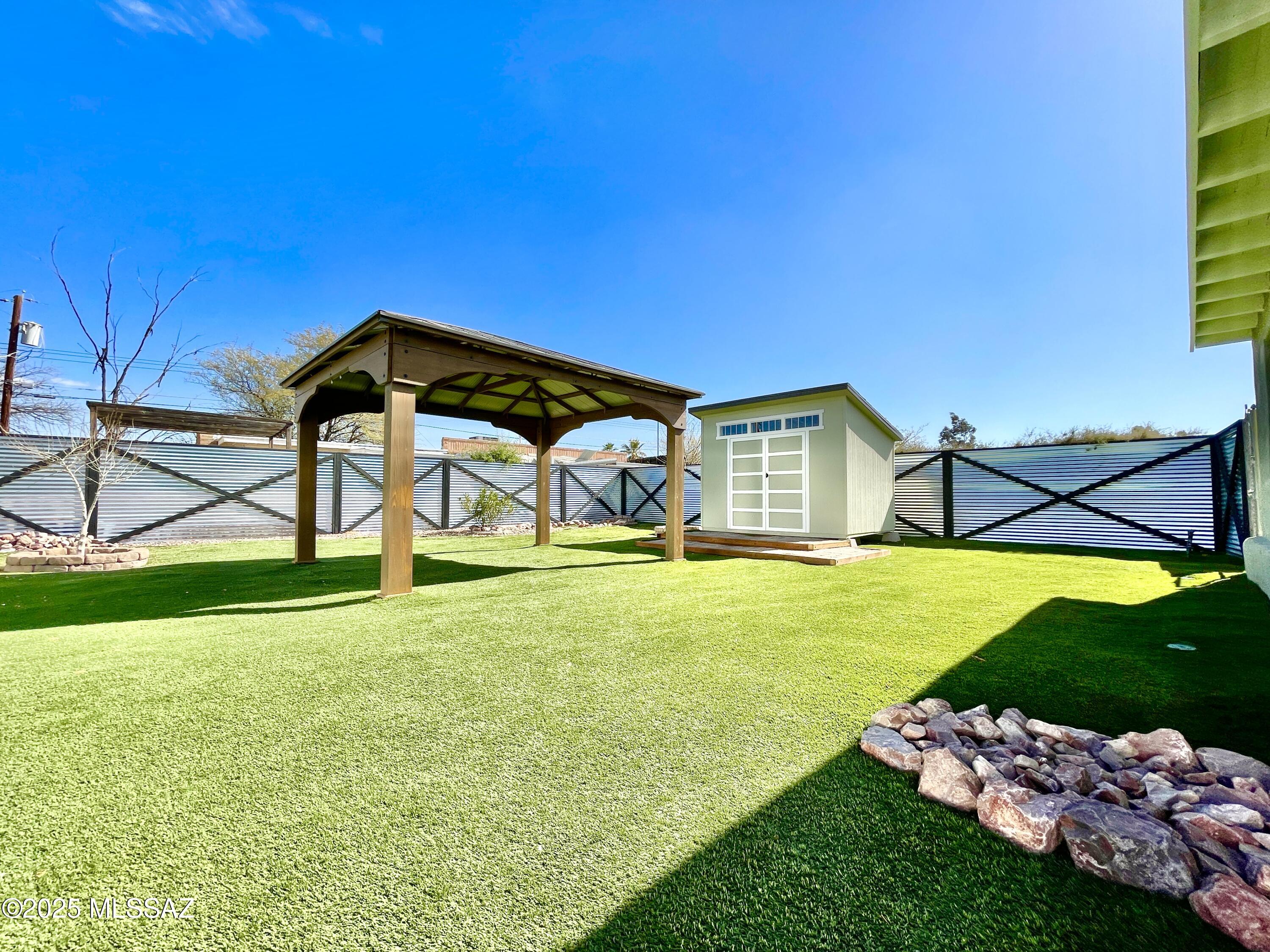 El Pasadena Tract - Residential Lease