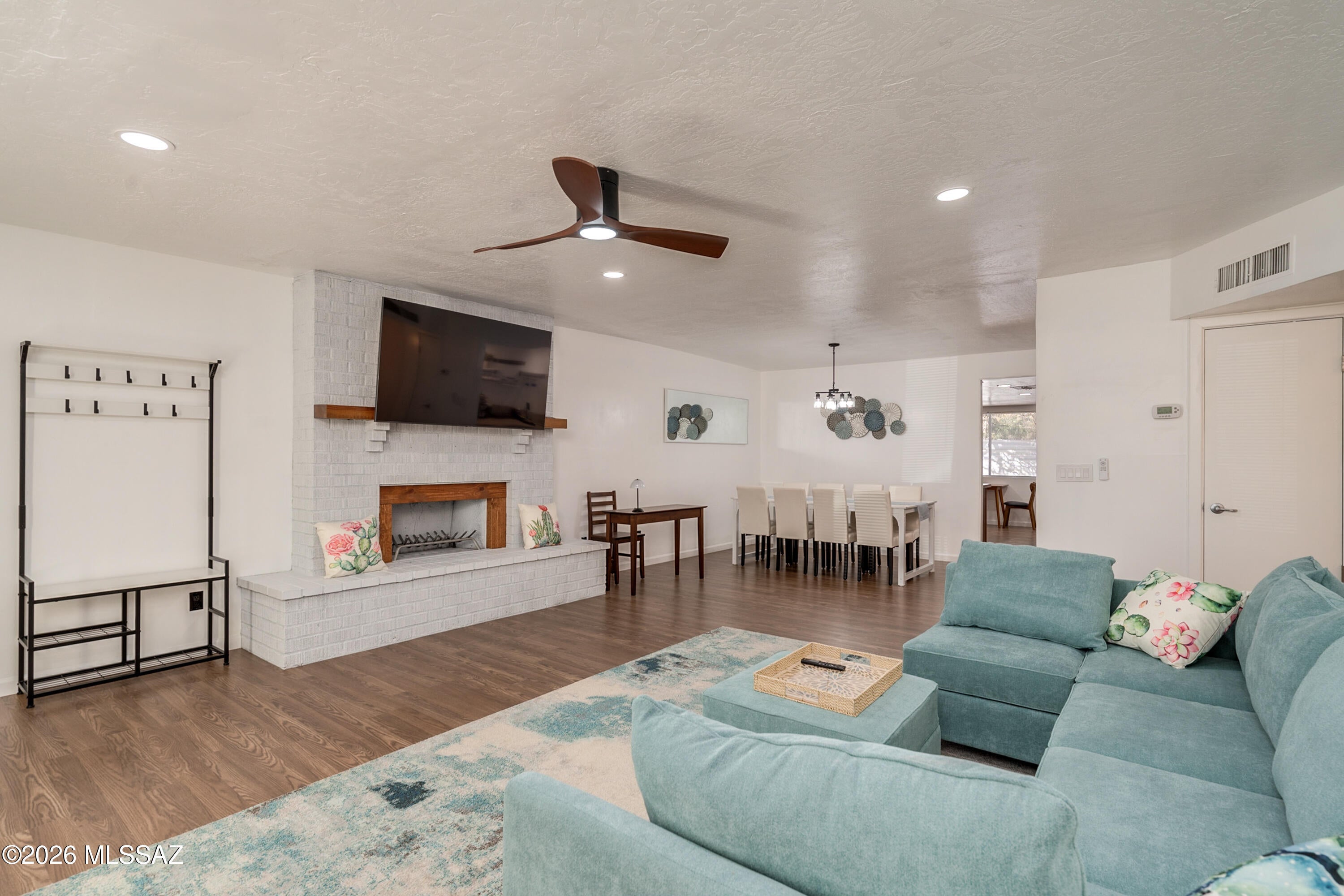 9870 E Celeste Drive