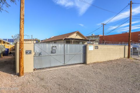 Photo of 125 E Flores Street, Tucson, AZ 85705 (MLS # 22609494)