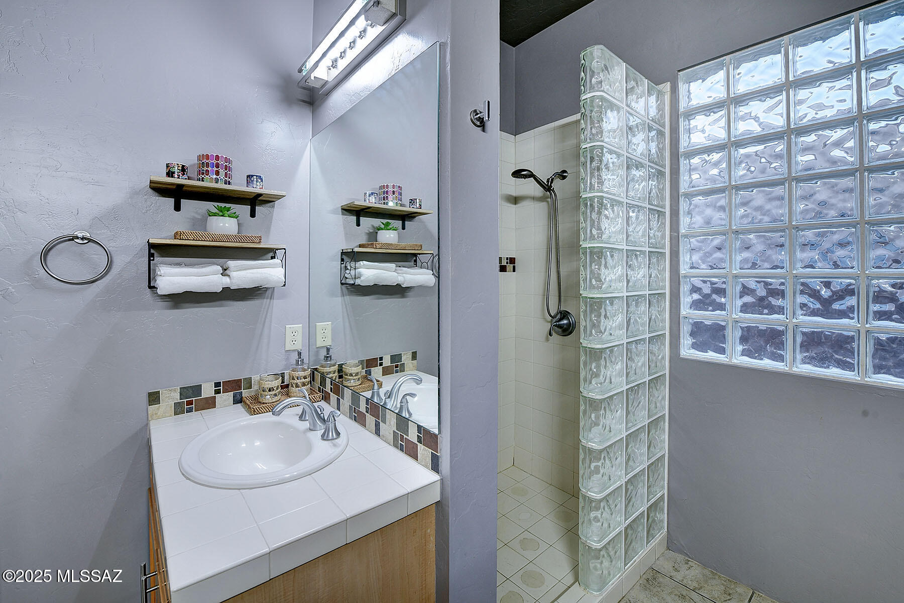 Ventana Del Rio (1-29) - Residential