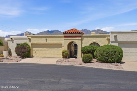 Photo of 7111 E Rosslare Drive, Tucson, AZ 85715 (MLS # 22619682)