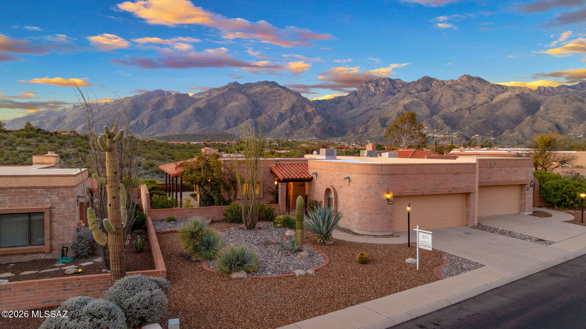 5249 N Vía Sempreverde