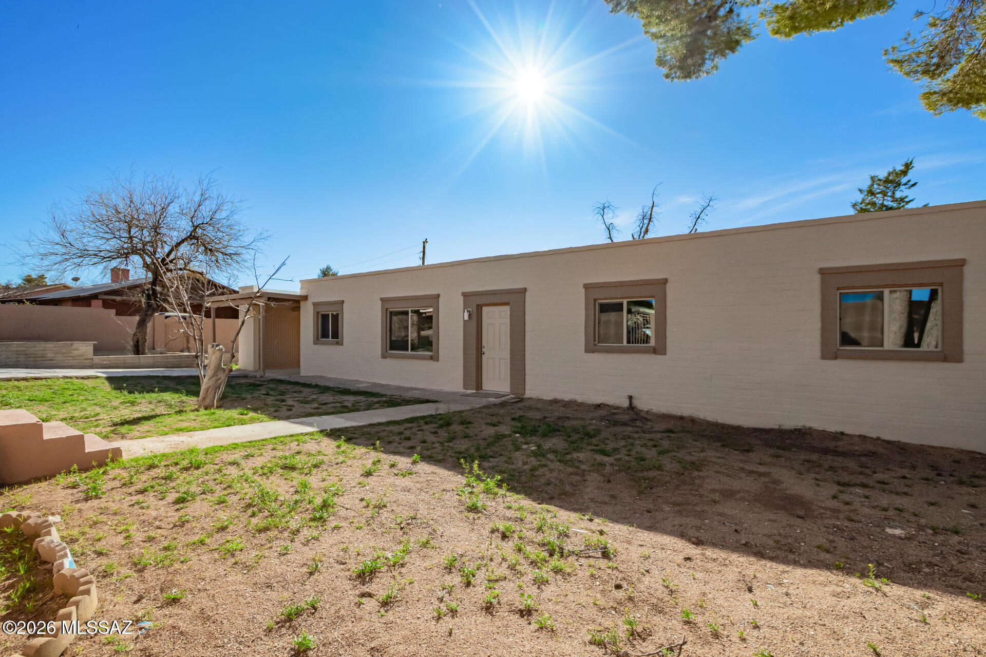 1530 N Calle Granada