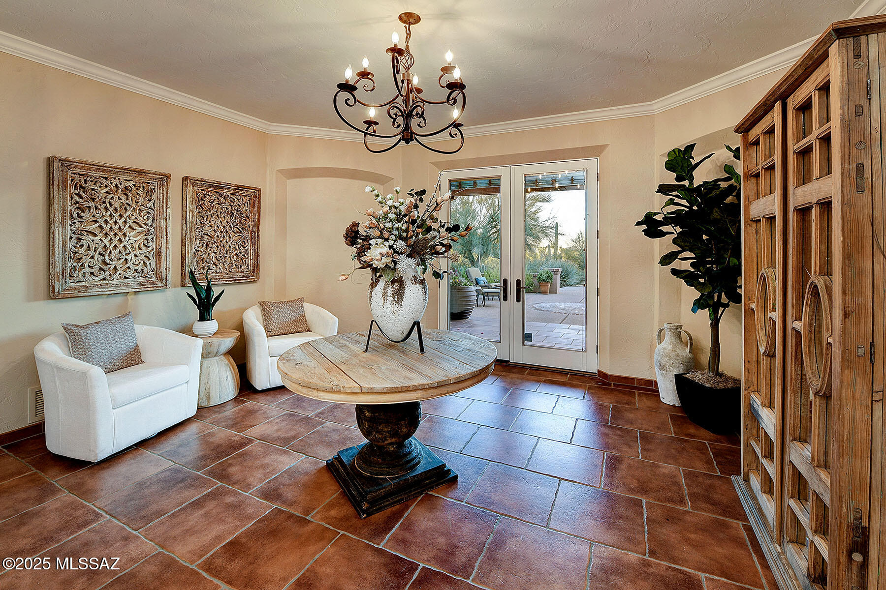 3613 E Placita Lindura