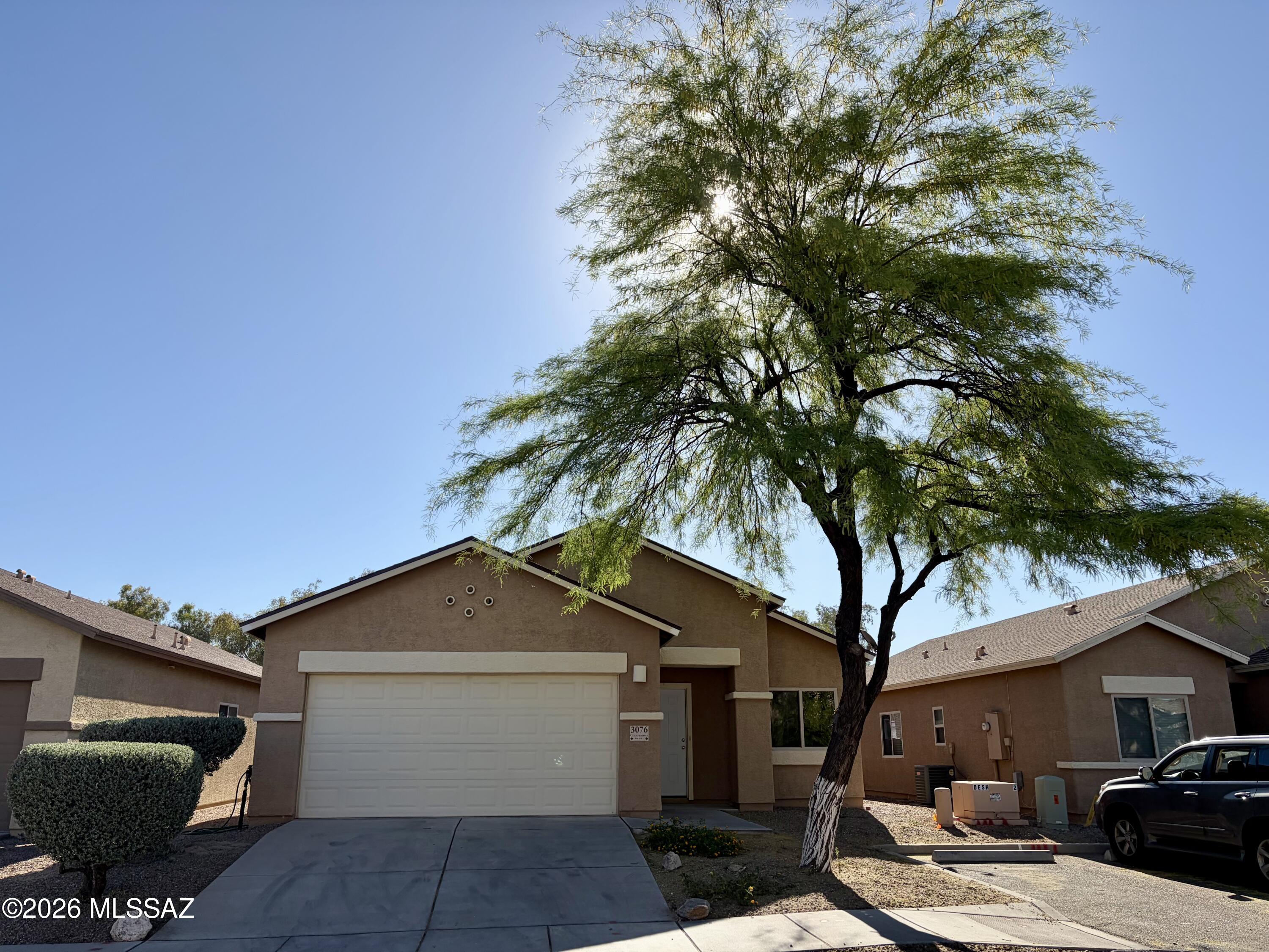 3076 N Desert Stone Place