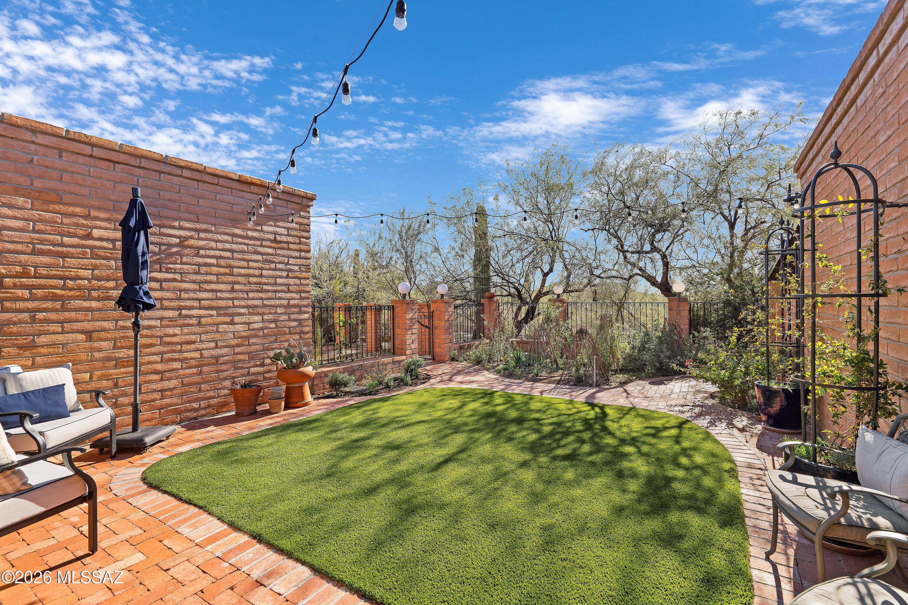 Sabino Town And Country Estates (1-77) - Residential