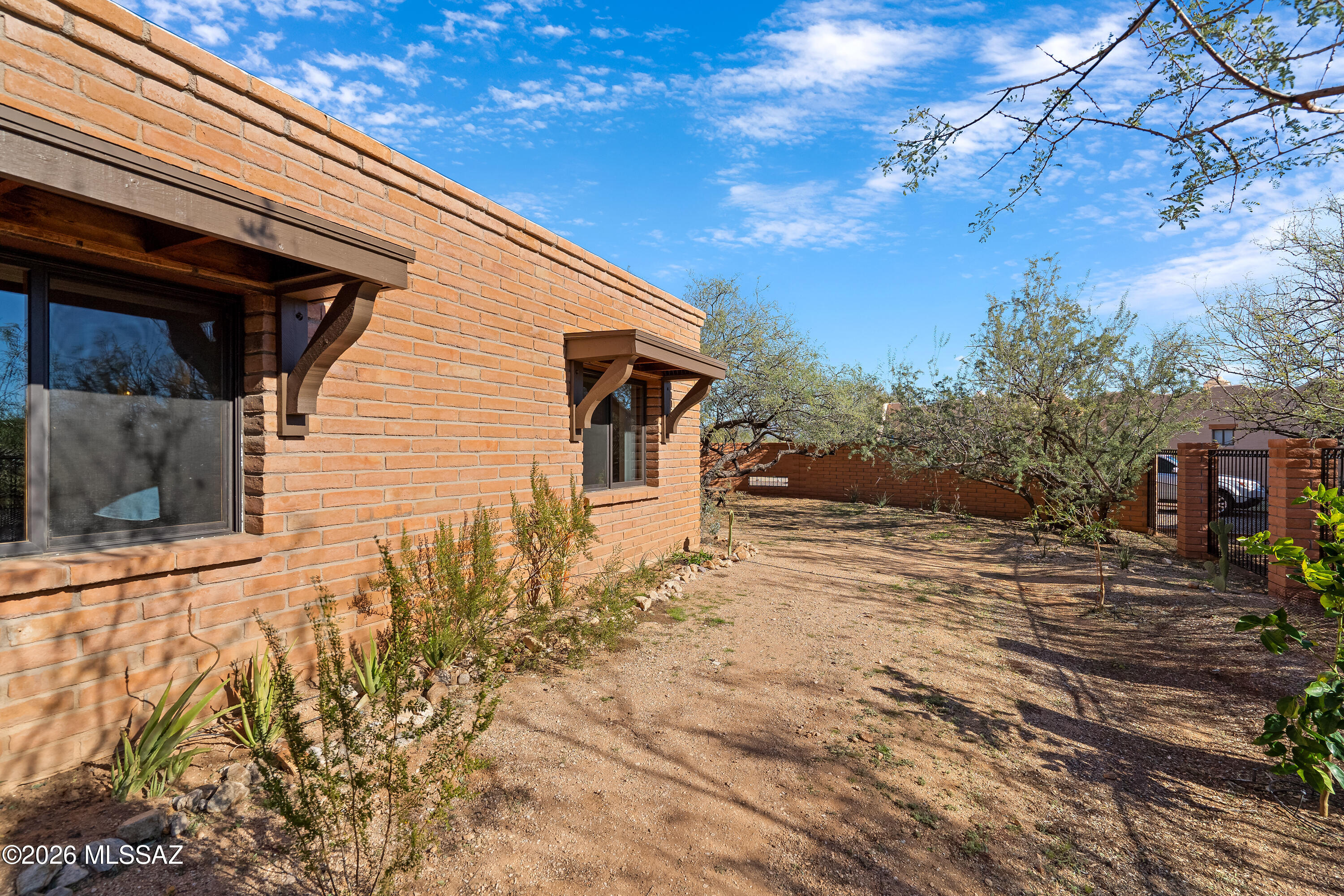 Sabino Town And Country Estates (1-77) - Residential