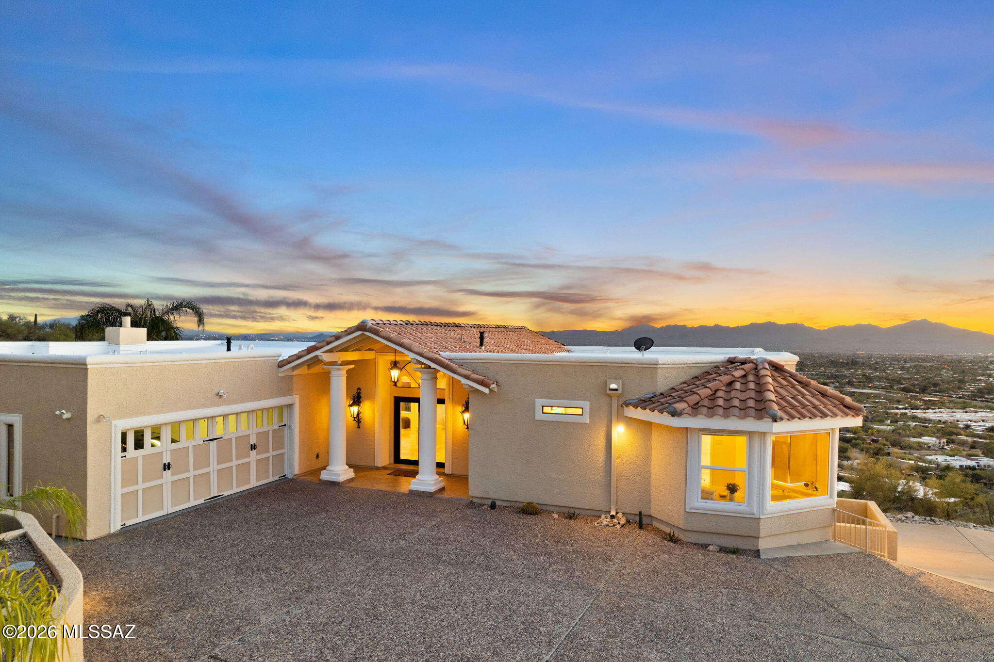 8750 N Glenhurst Place