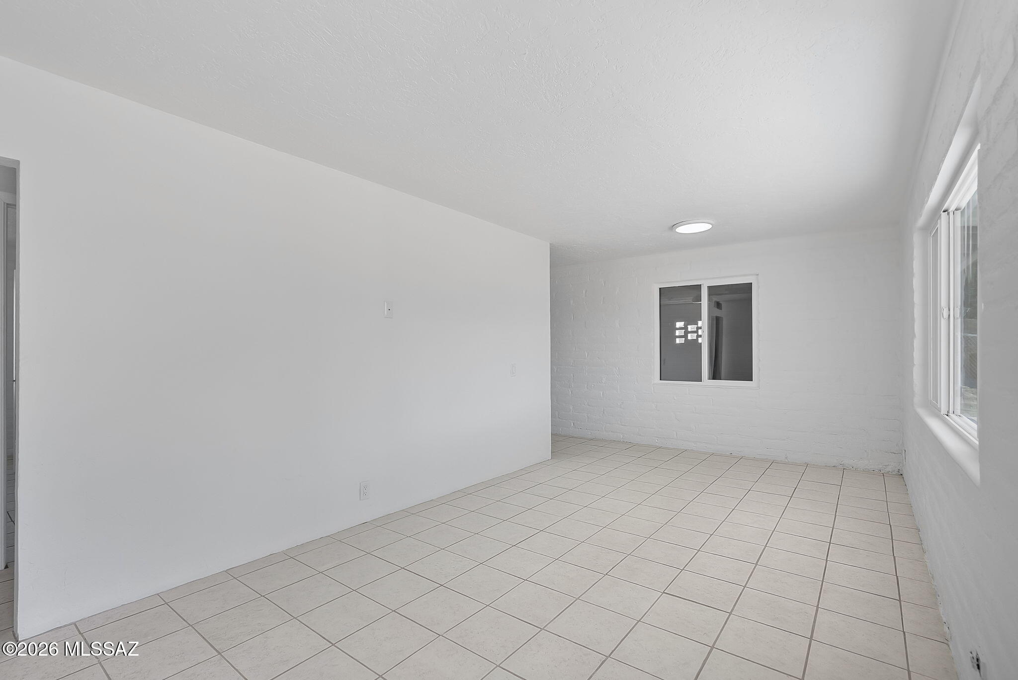 Lomas De Encinos - Residential