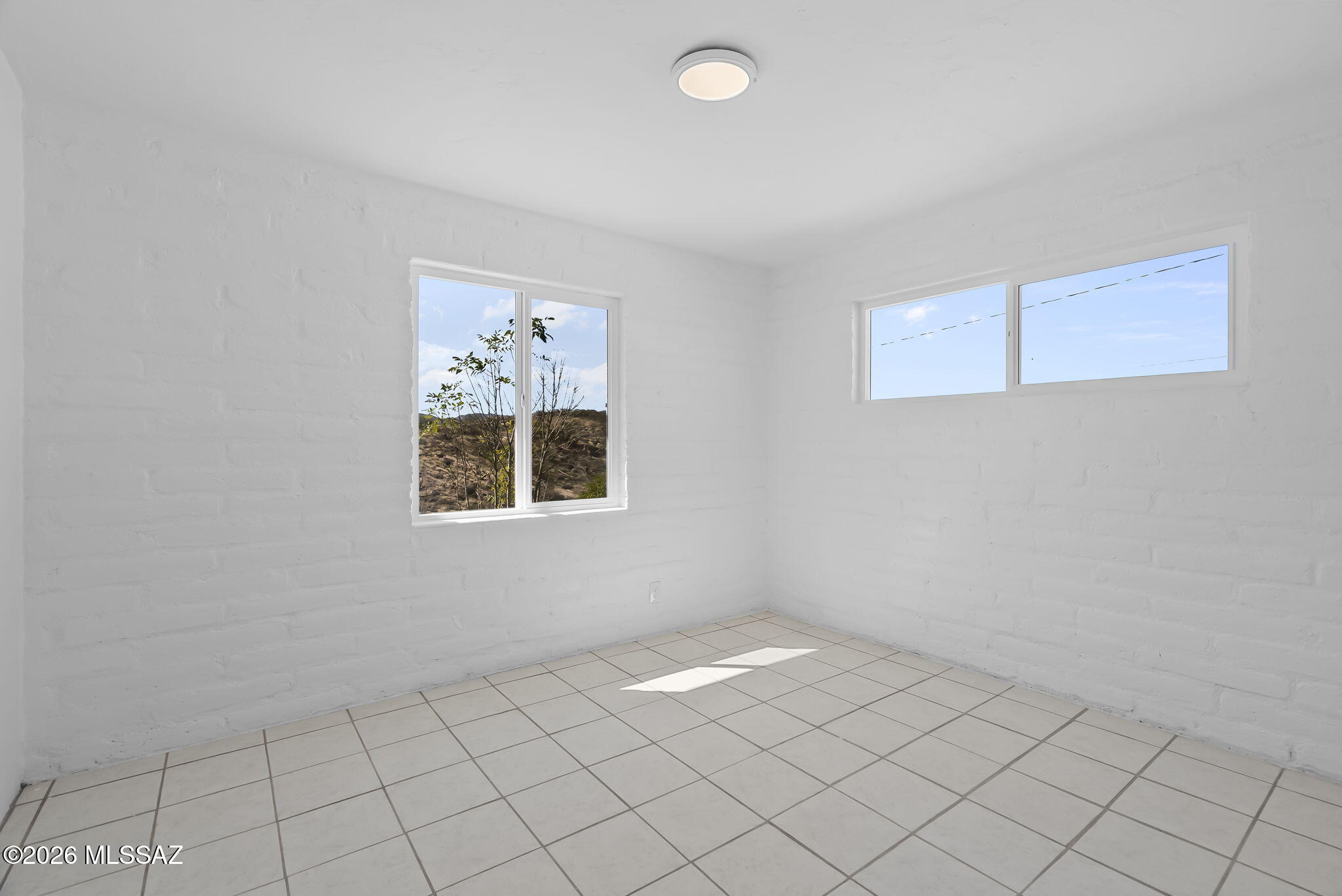 Lomas De Encinos - Residential