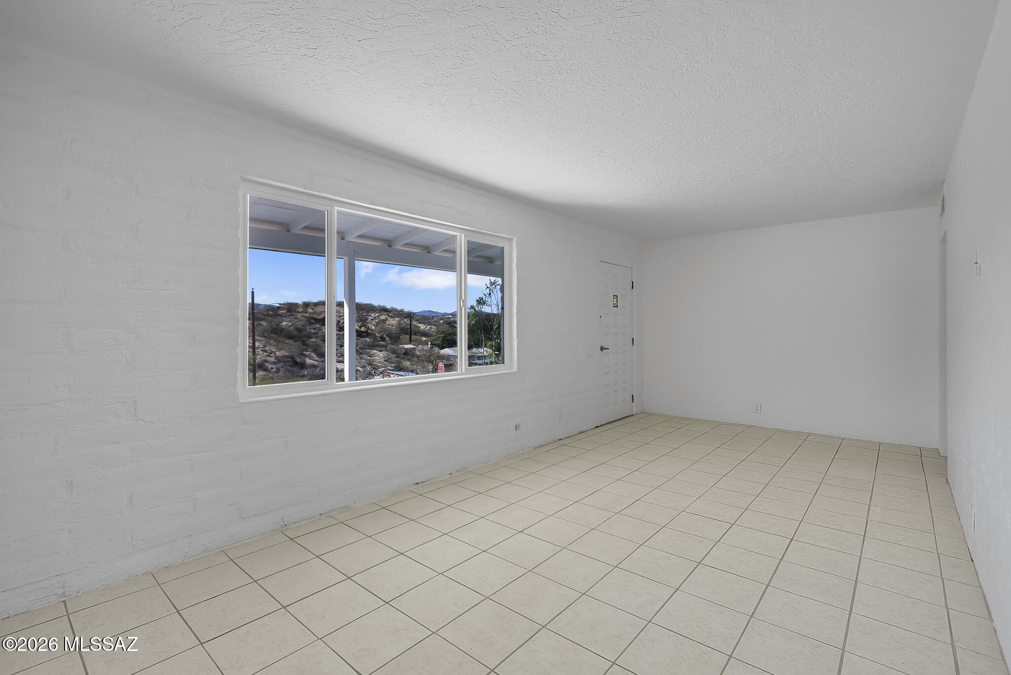 Lomas De Encinos - Residential
