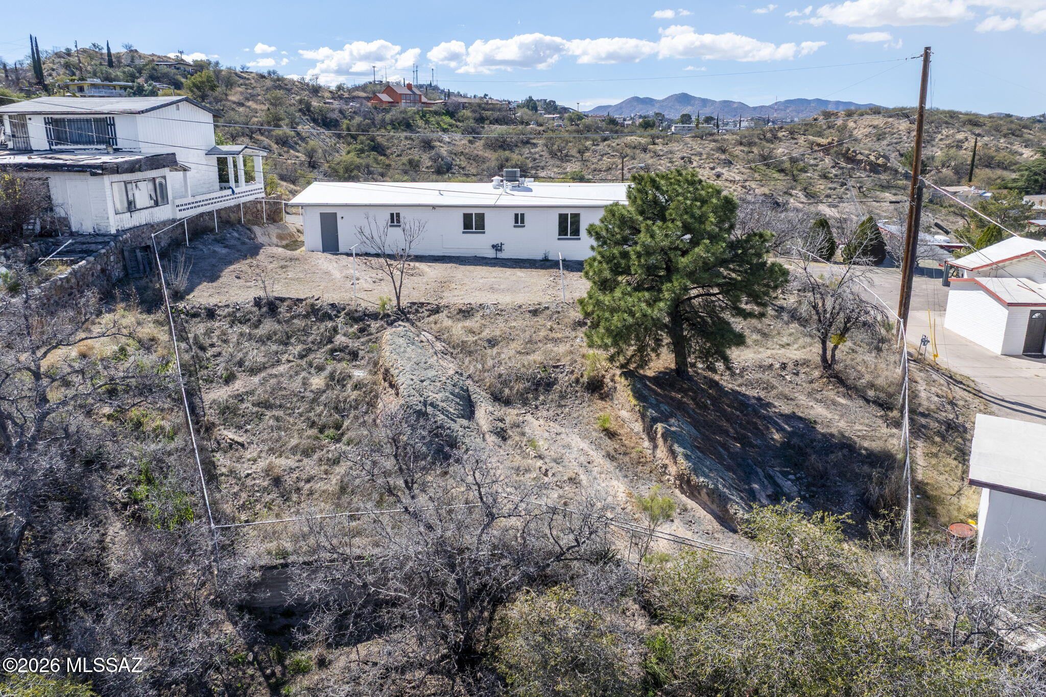 Lomas De Encinos - Residential