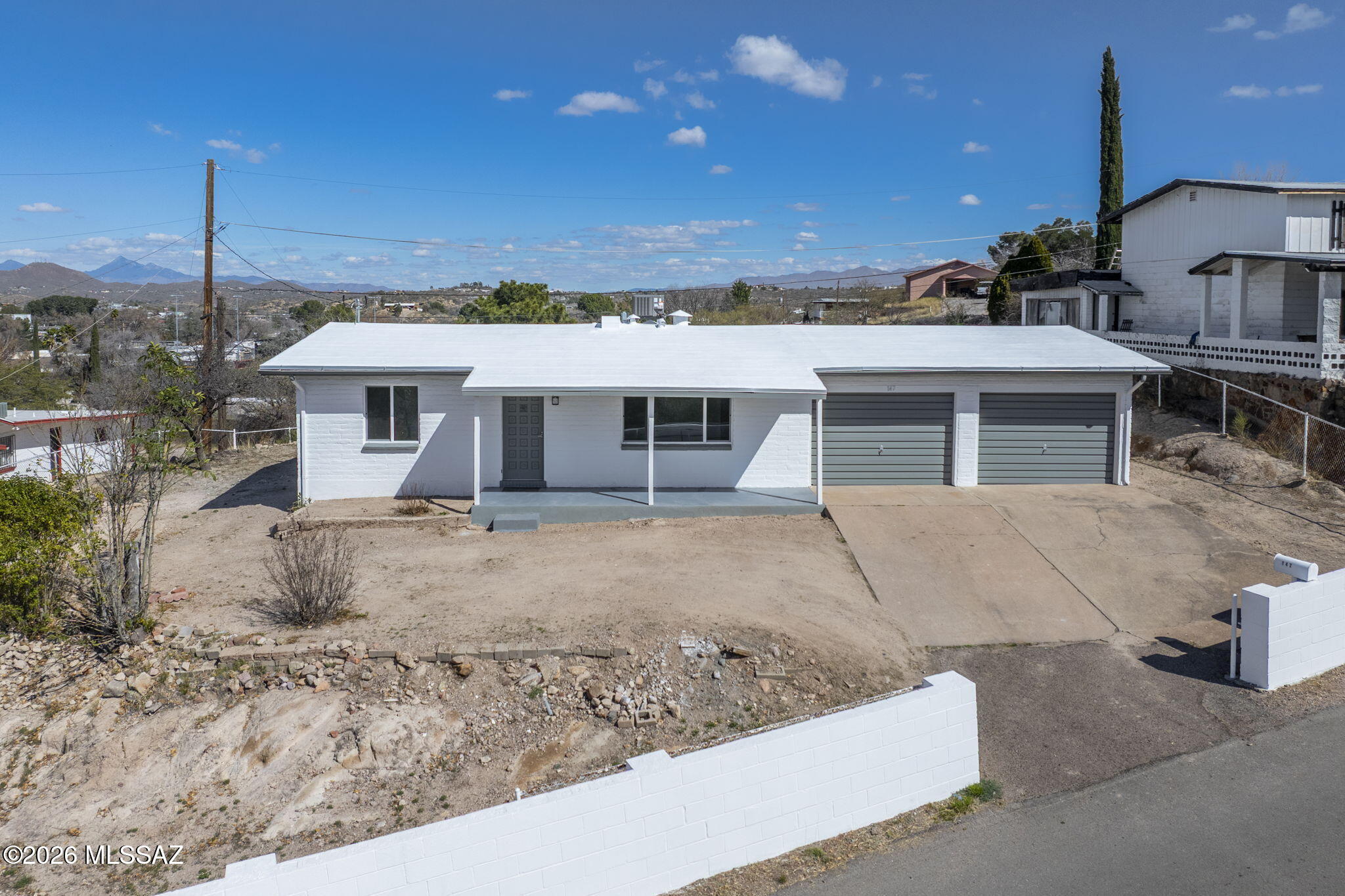 Lomas De Encinos - Residential