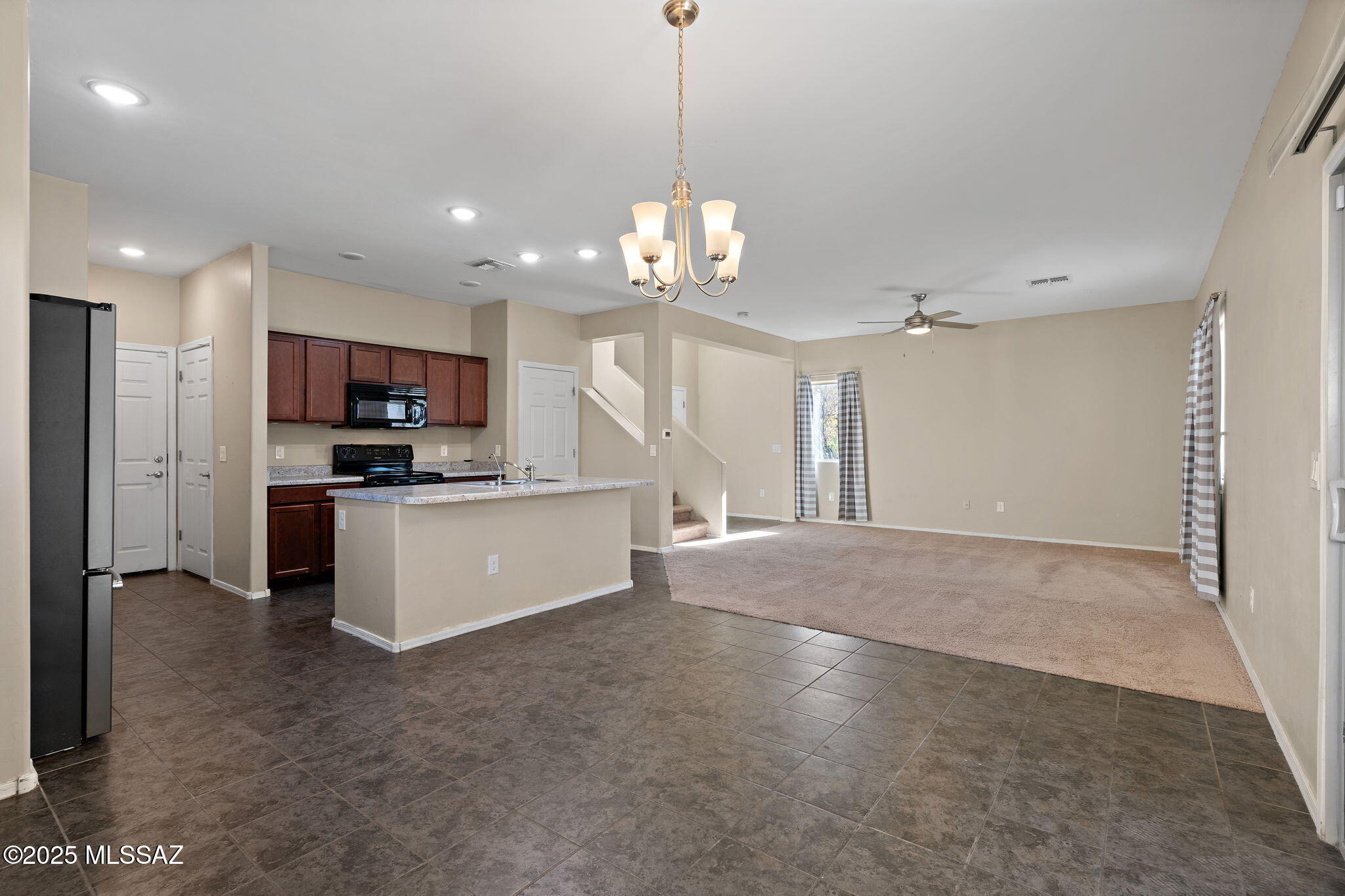 6543 E Brushback Loop