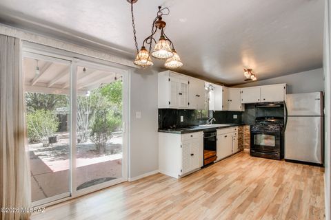 2019 S Avenida Del Sol Tucson AZ 85710