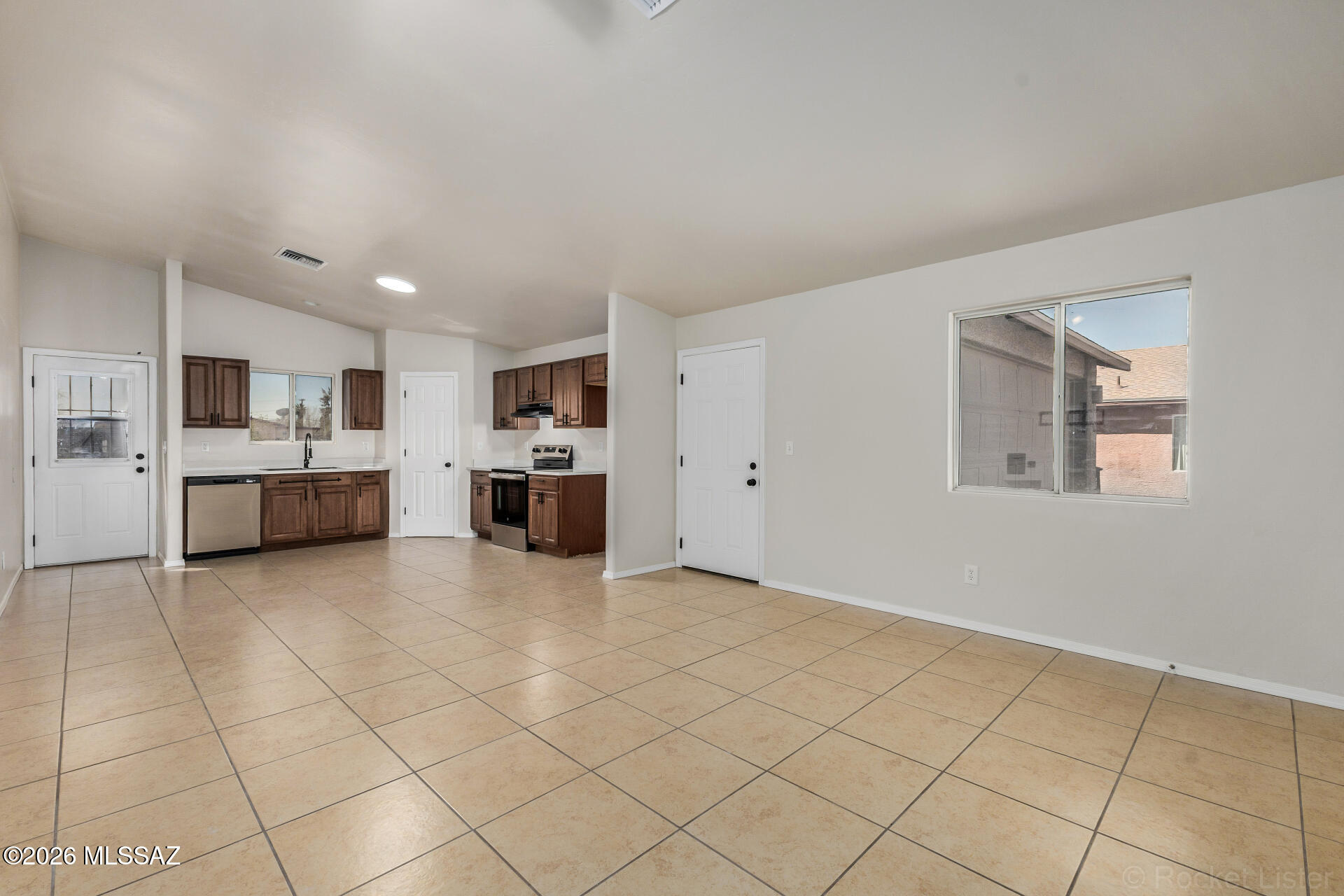 2018 E Cochise Vista