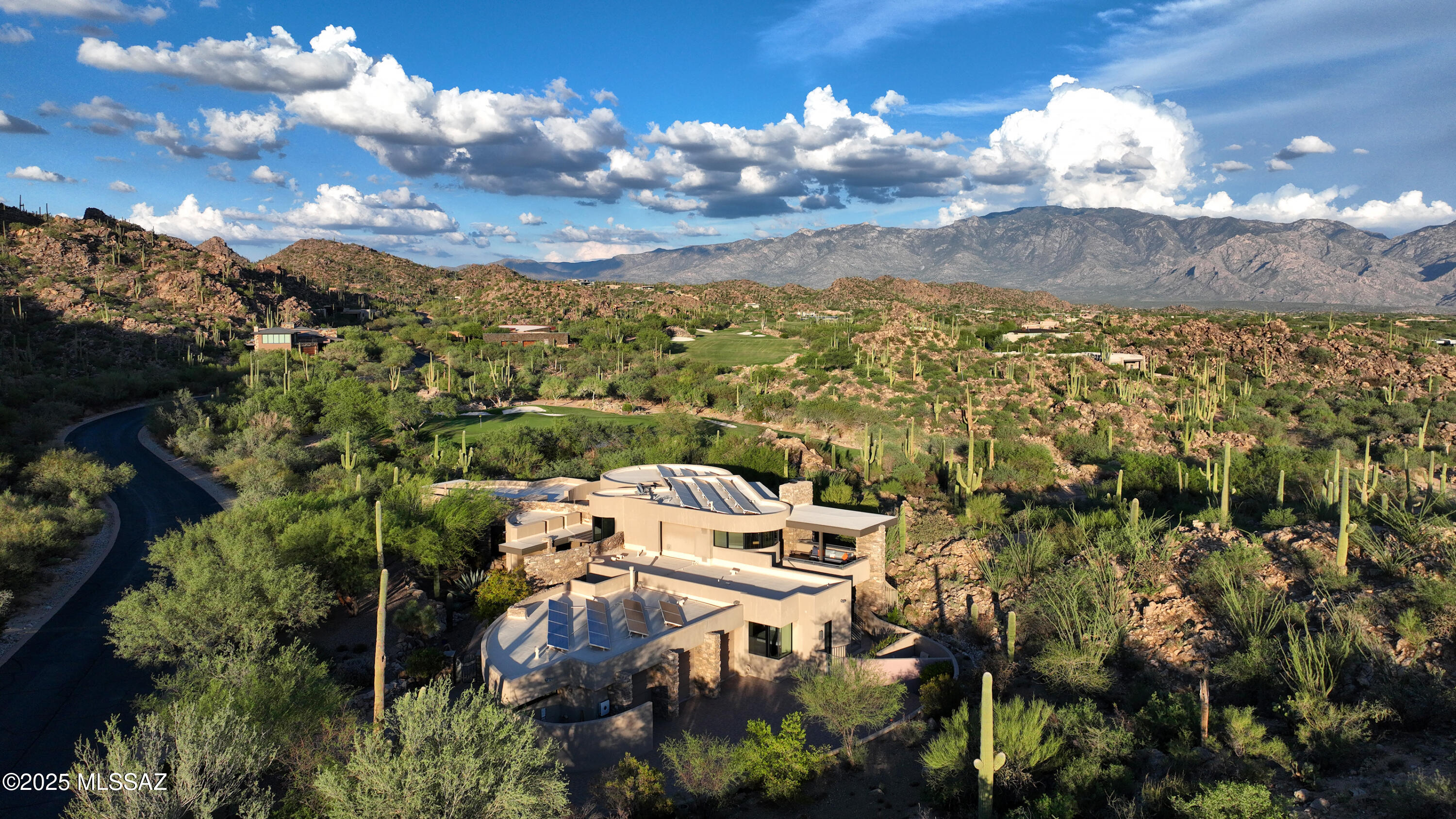 1106 W Tortolita Mountain Circle