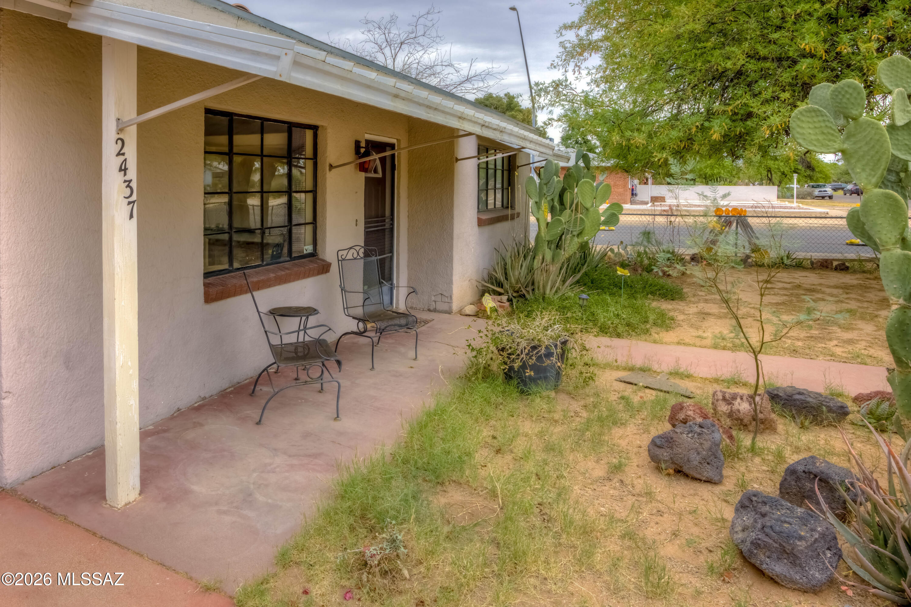 2437 E Beverly Drive