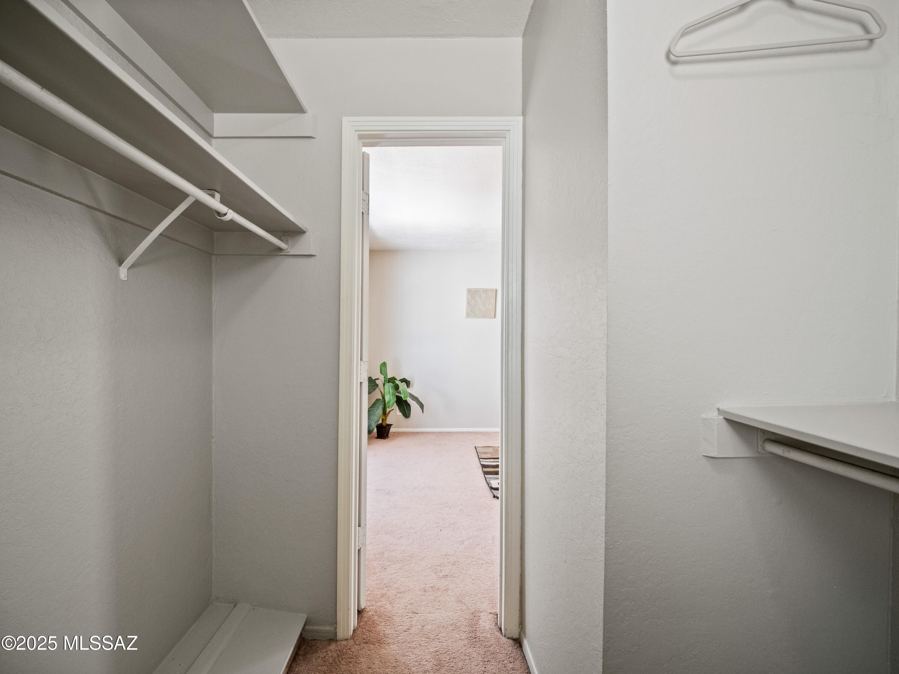 Valle Cereza (1-59) - Residential