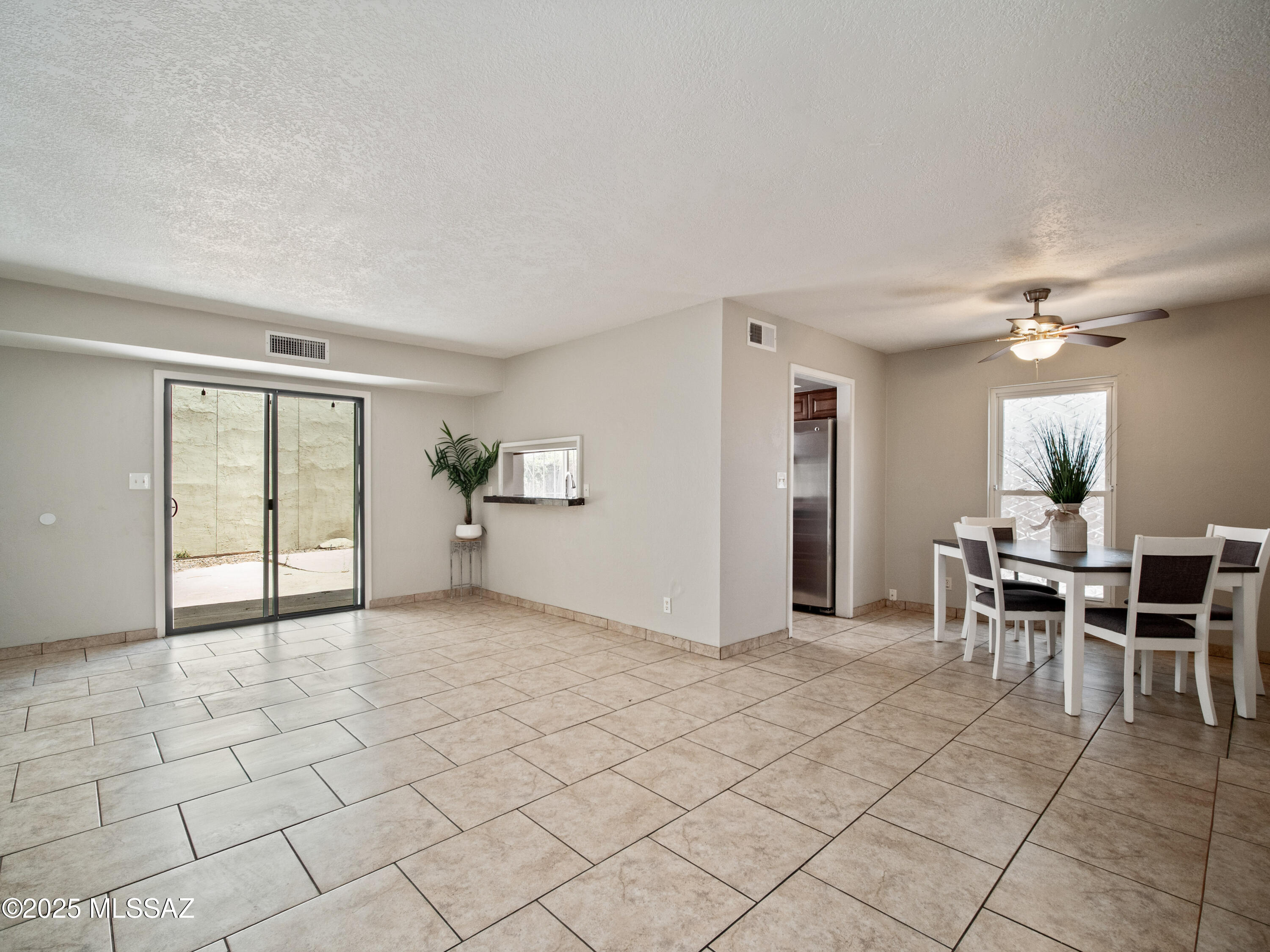 Valle Cereza (1-59) - Residential