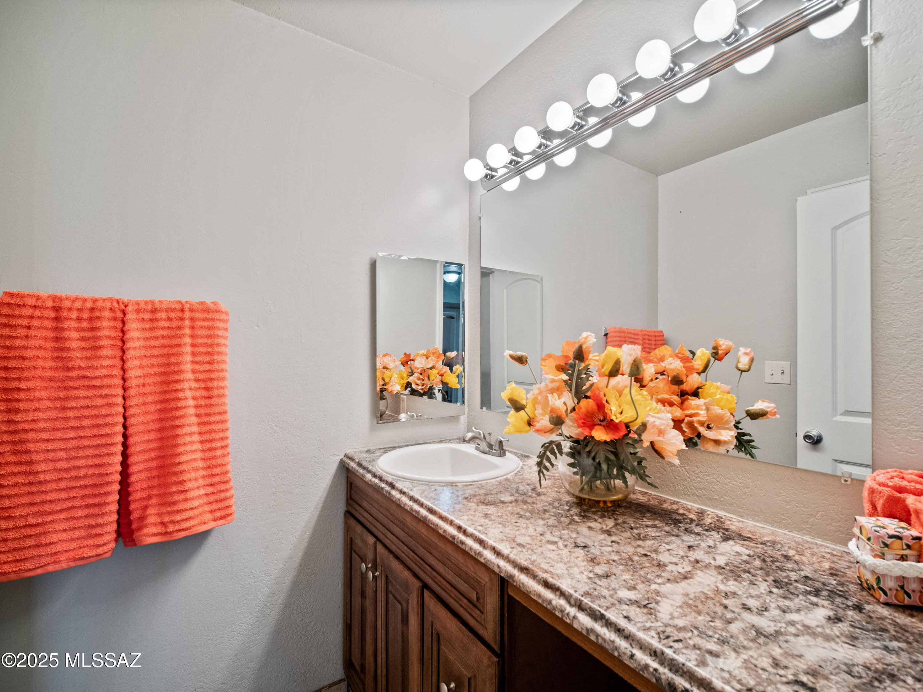 Valle Cereza (1-59) - Residential
