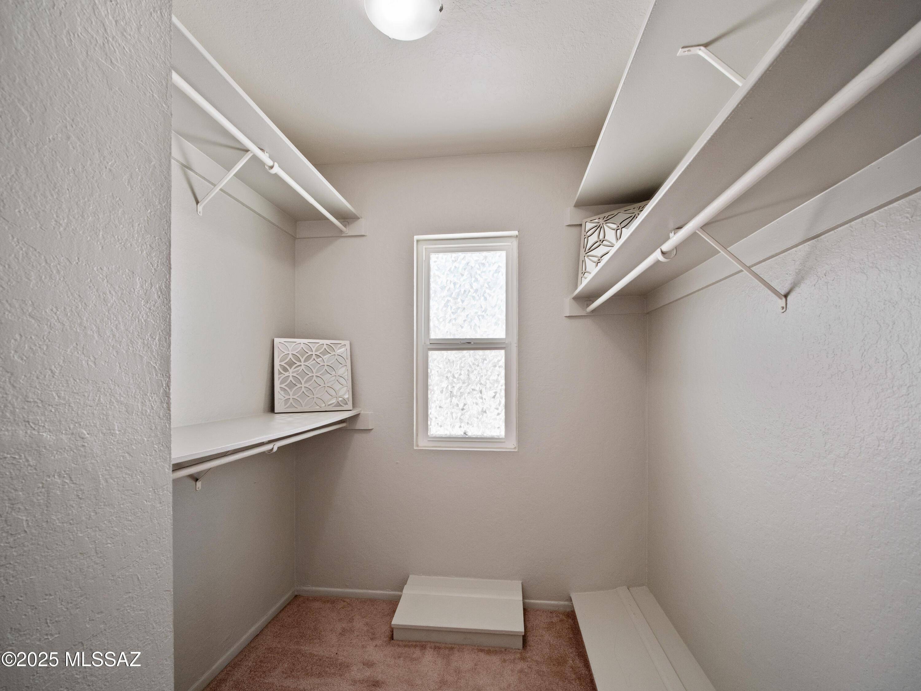 Valle Cereza (1-59) - Residential