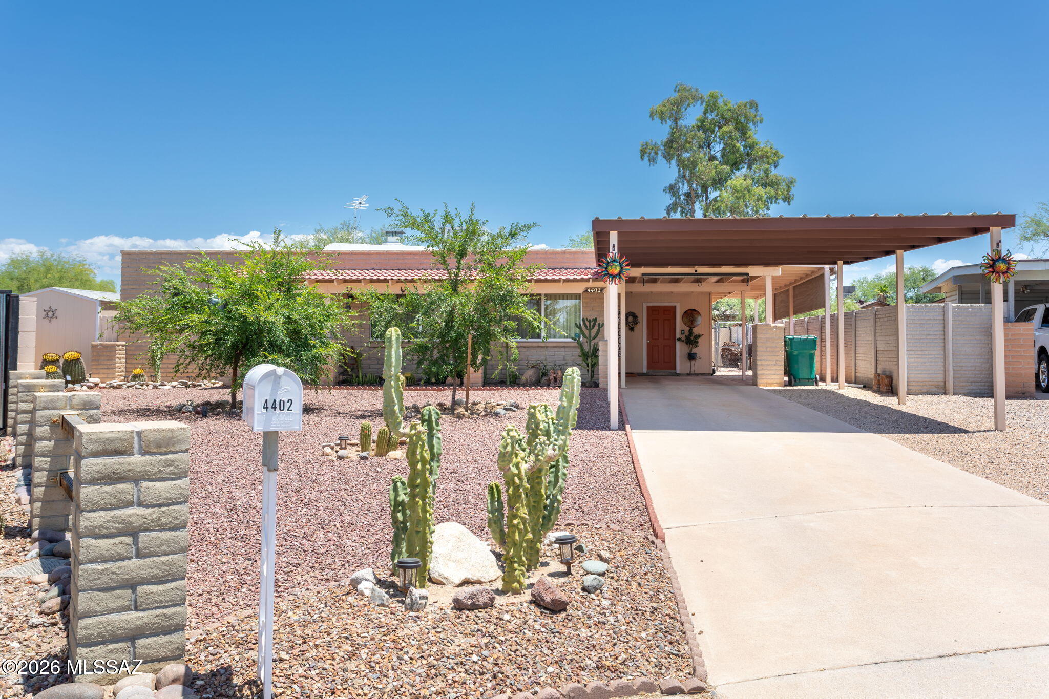 4402 W Calle Marco