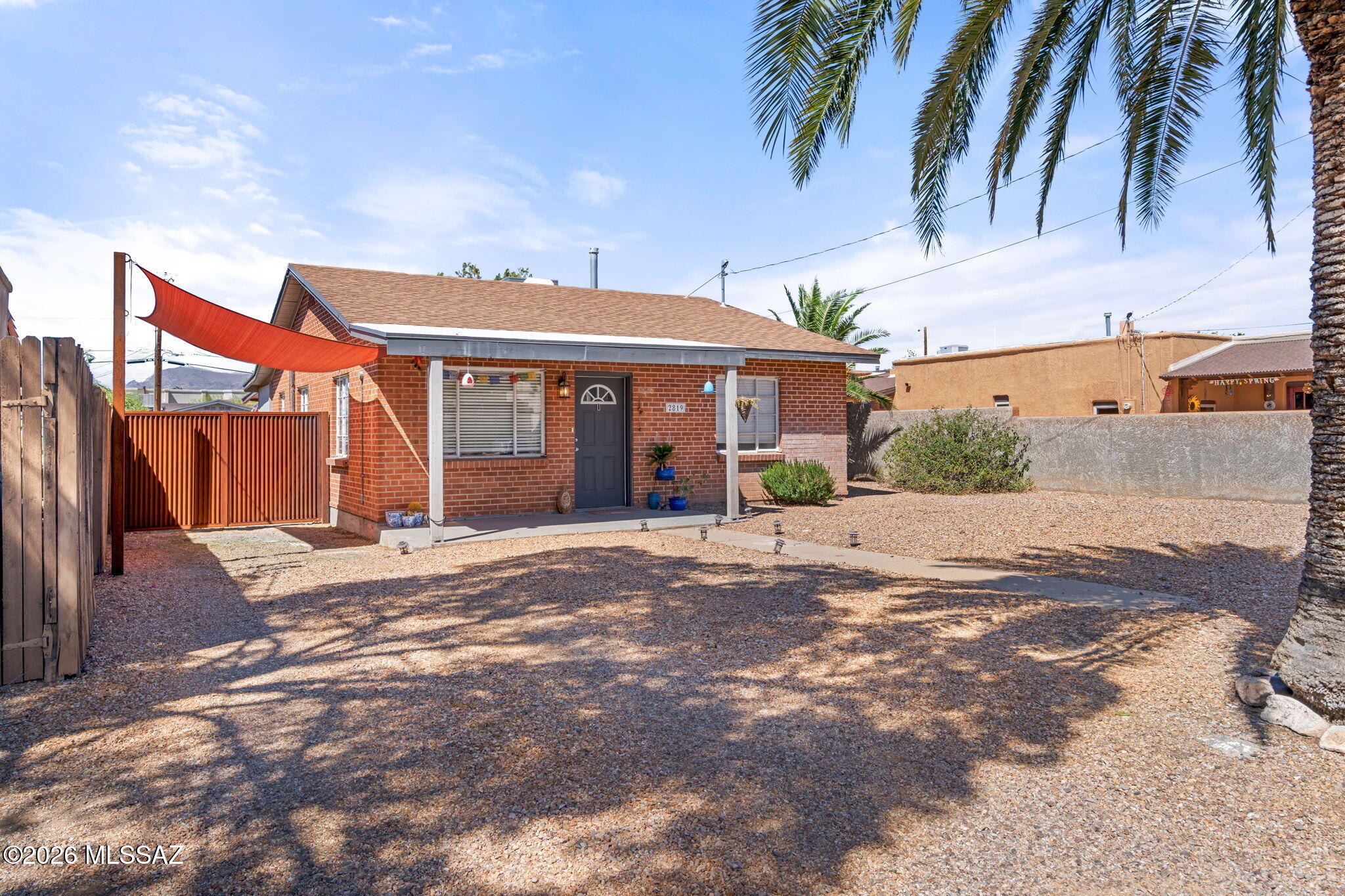 2819 E Edison Street