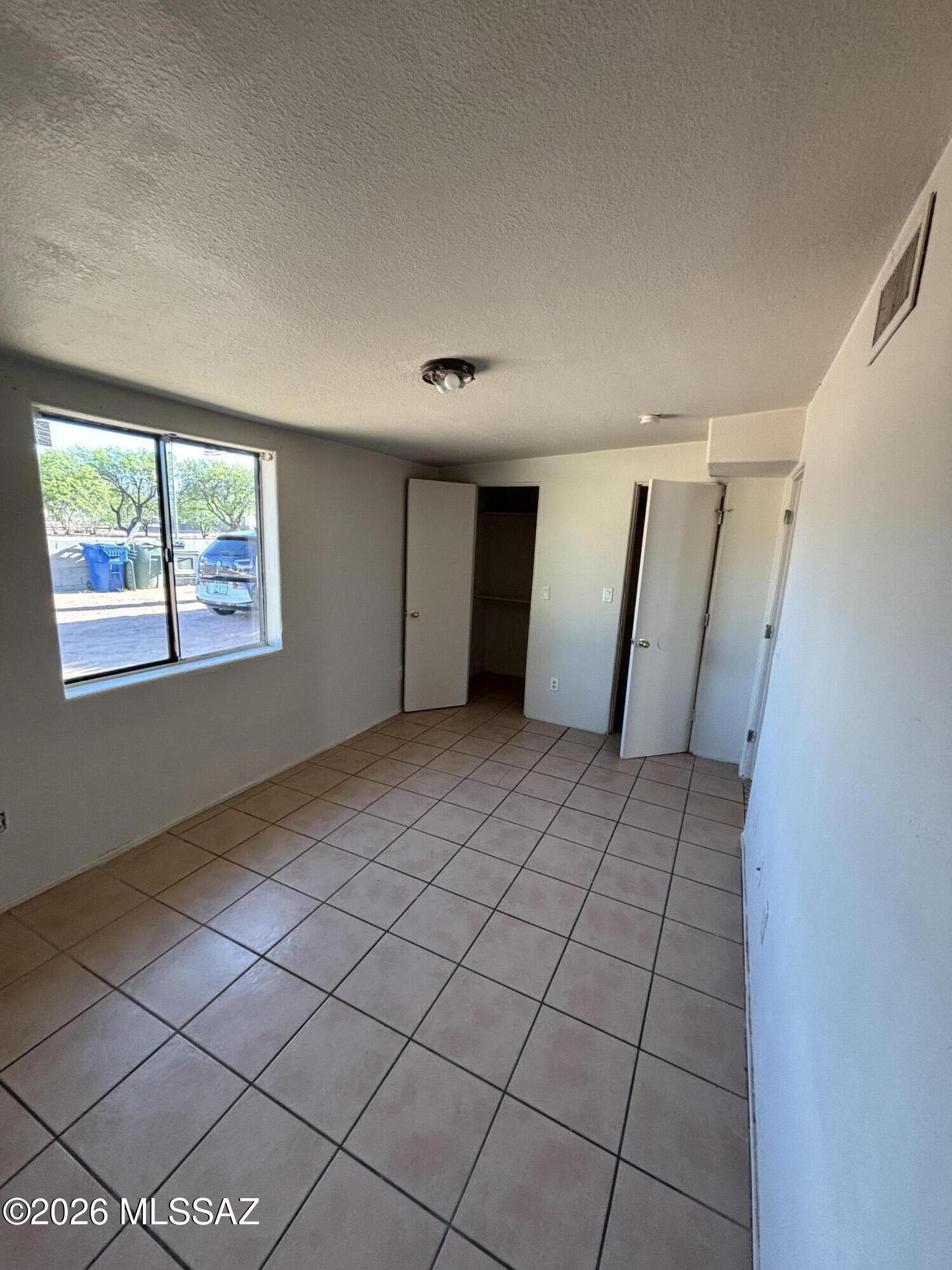 Craycroft - Residential Lease