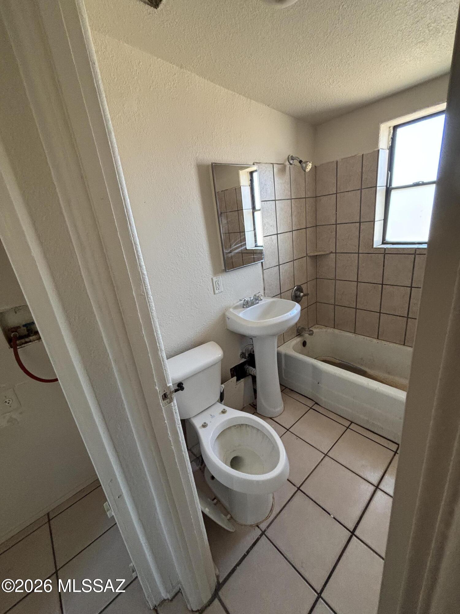 Craycroft - Residential Lease